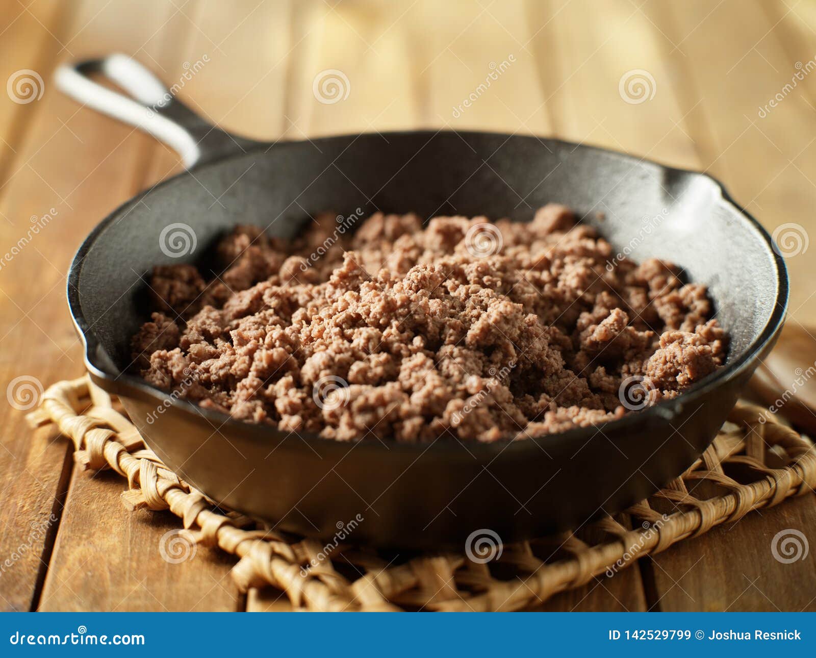 Browned Ground Beef in Cast Iron Skillet Stock Image Image of iron