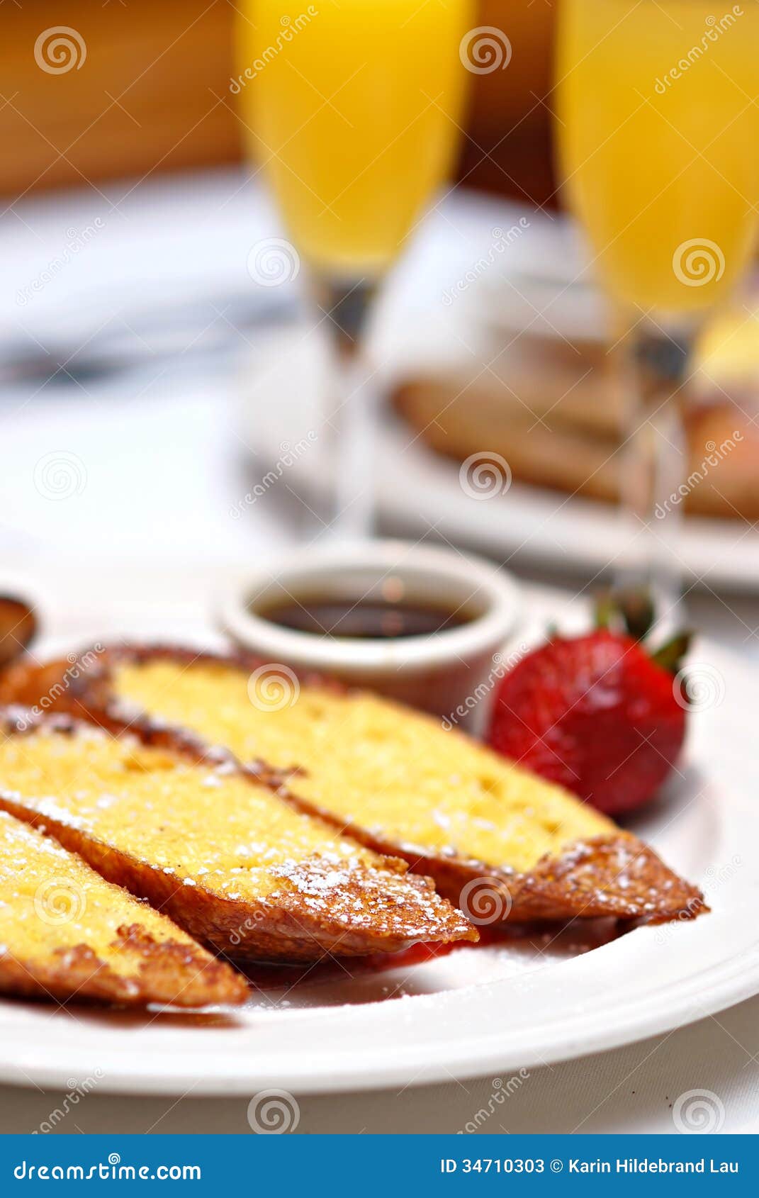 Brunch di domenica immagine stock. Immagine di mattina - 34710303