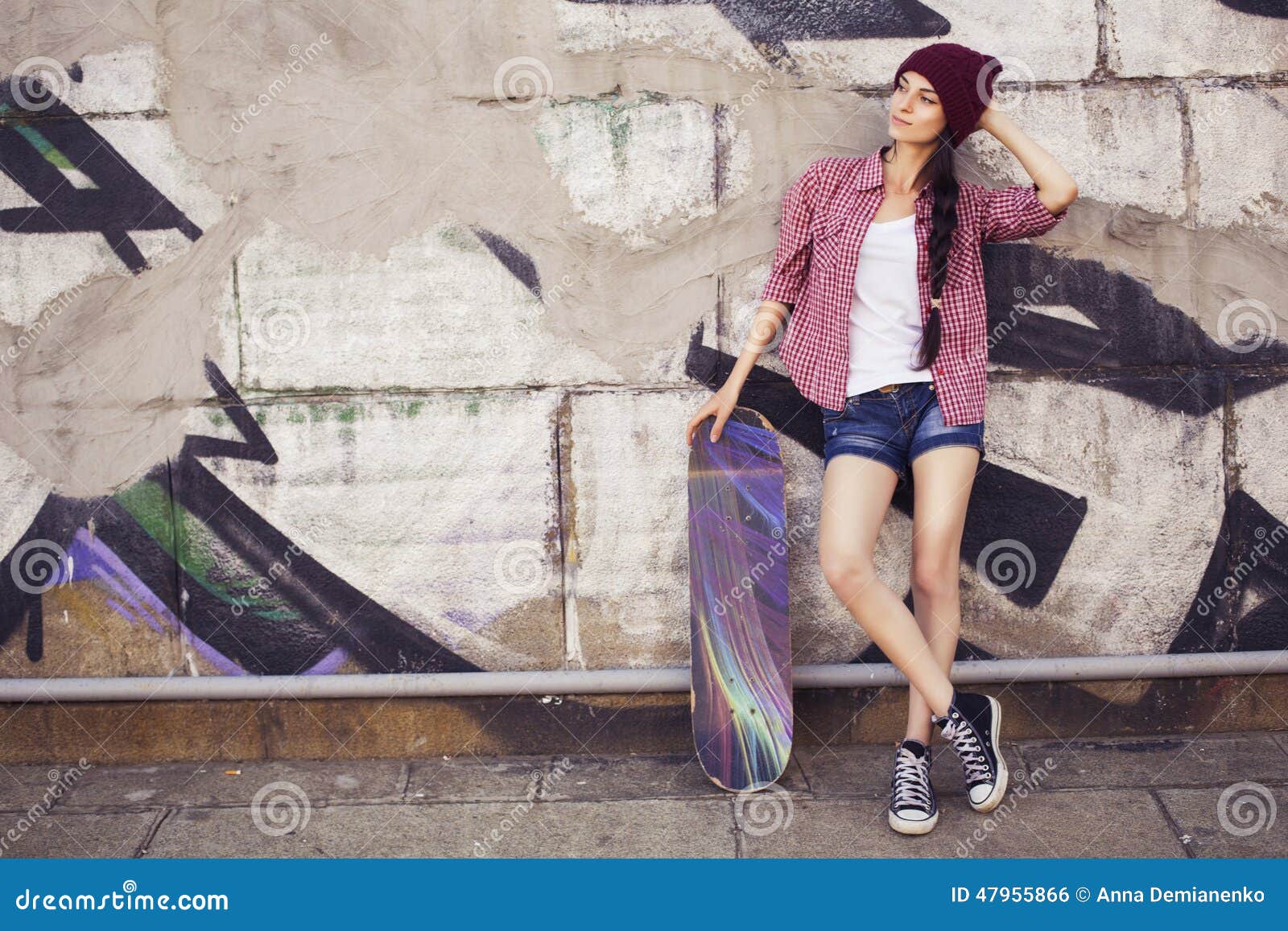 skateboard outfit girl