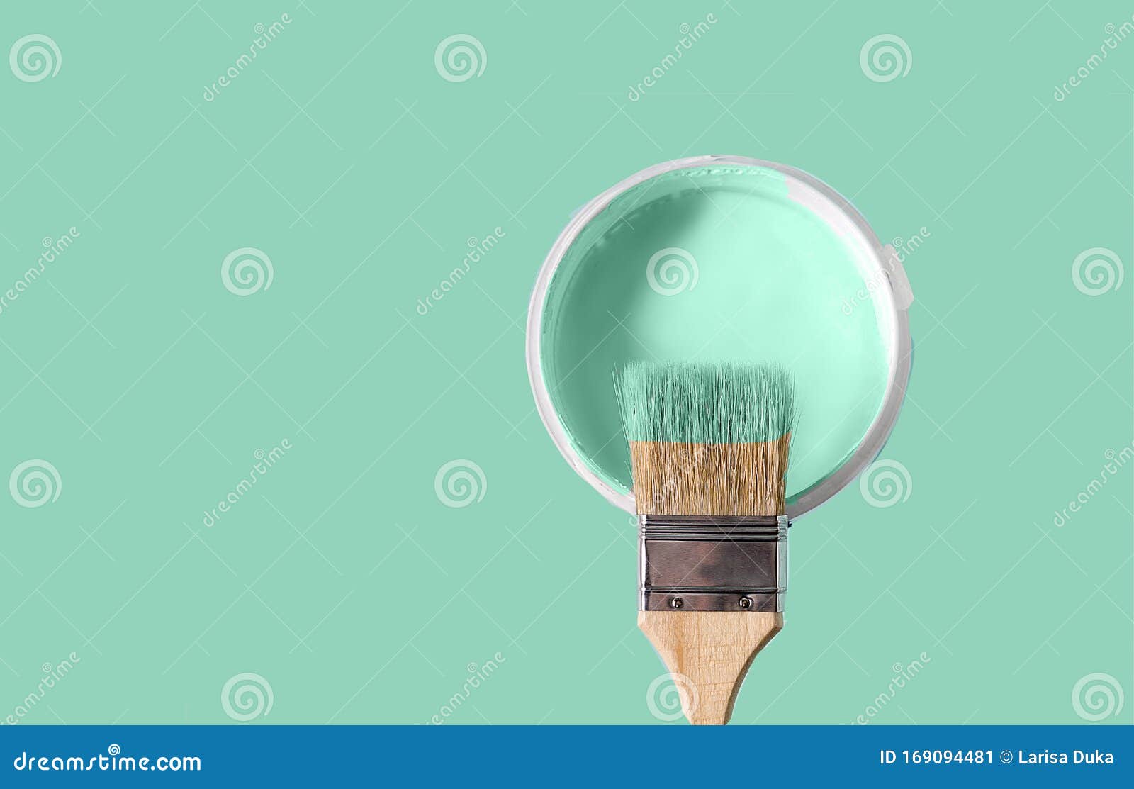 The Brush in the Paint Color of Neo Mint and the Can with Paint Color