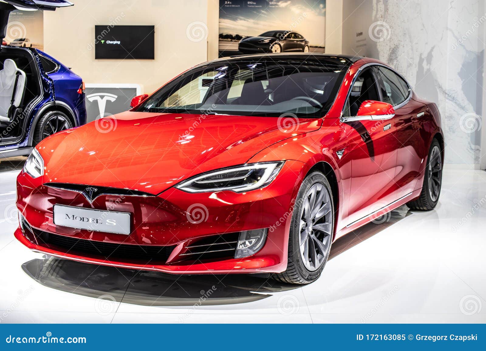 24+ Tesla Model X P100D Red Gif