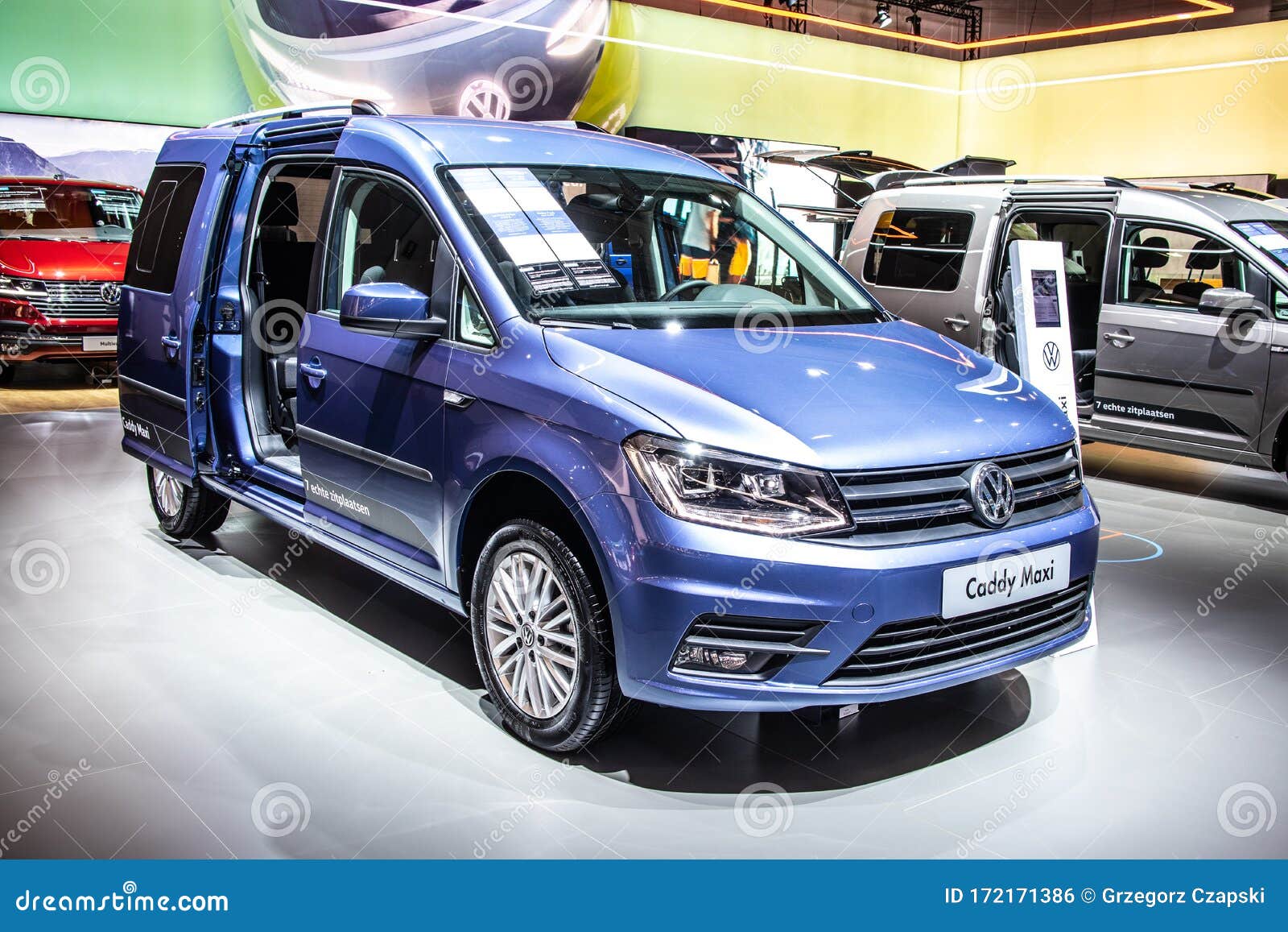 Atlas Canada catalogus Volkswagen VW Caddy Maxi, Brussels Motor Show, 3rd Gen Facelift, Typ 2K,  Leisure Activity Vehicle M-segment from Volkswagen Editorial Photo - Image  of automotive, motor: 172171386