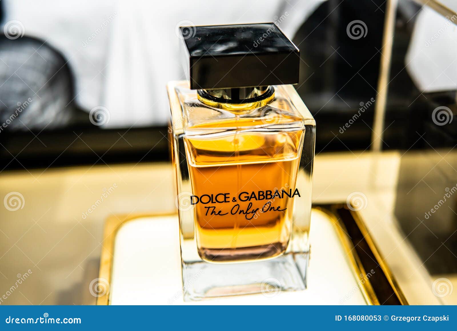 Dolce \u0026 Gabbana The One Perfume 