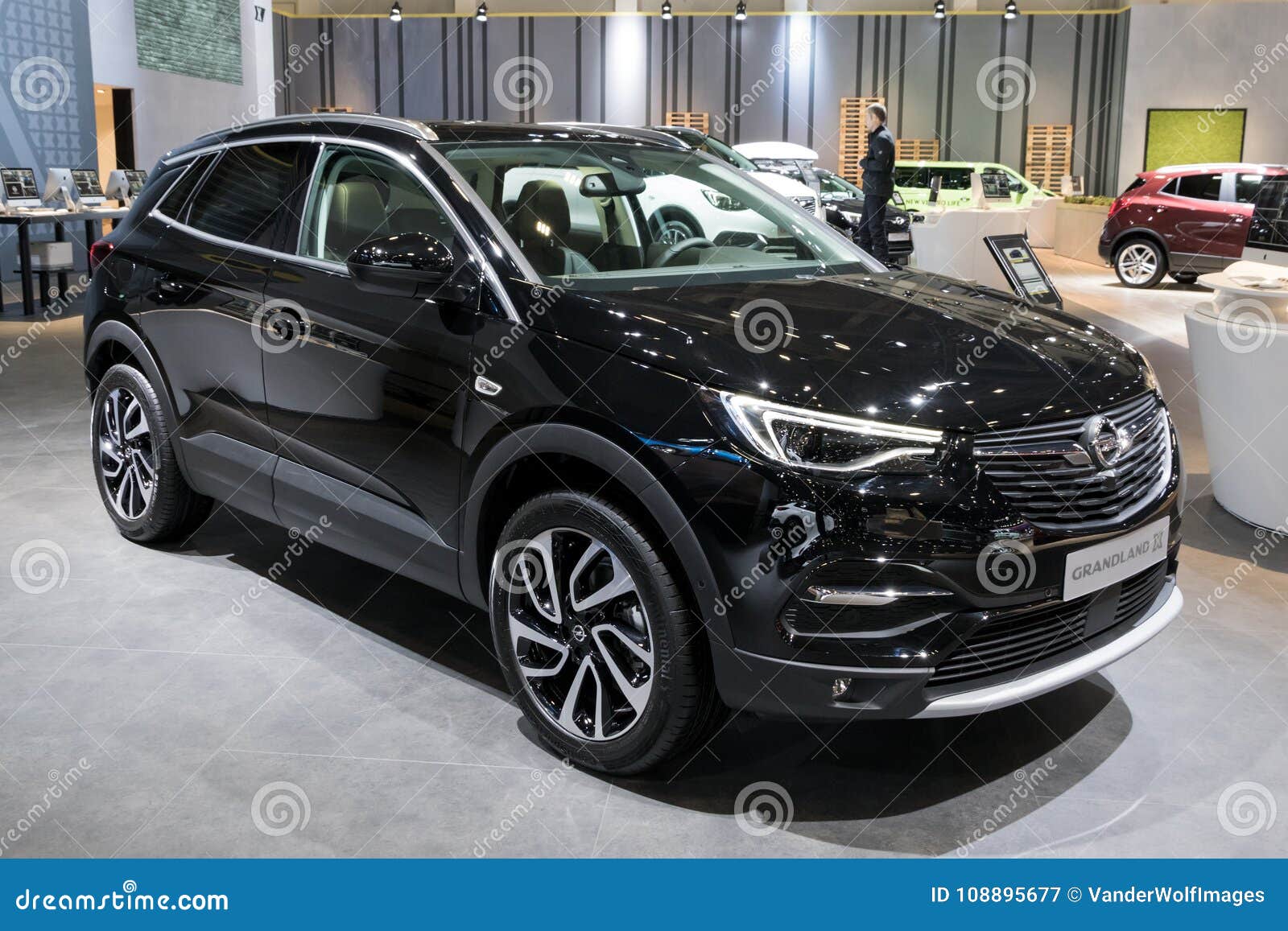 New 2018 Opel Grandland X SUV Car Editorial Photography - Image of black,  motor: 108895677