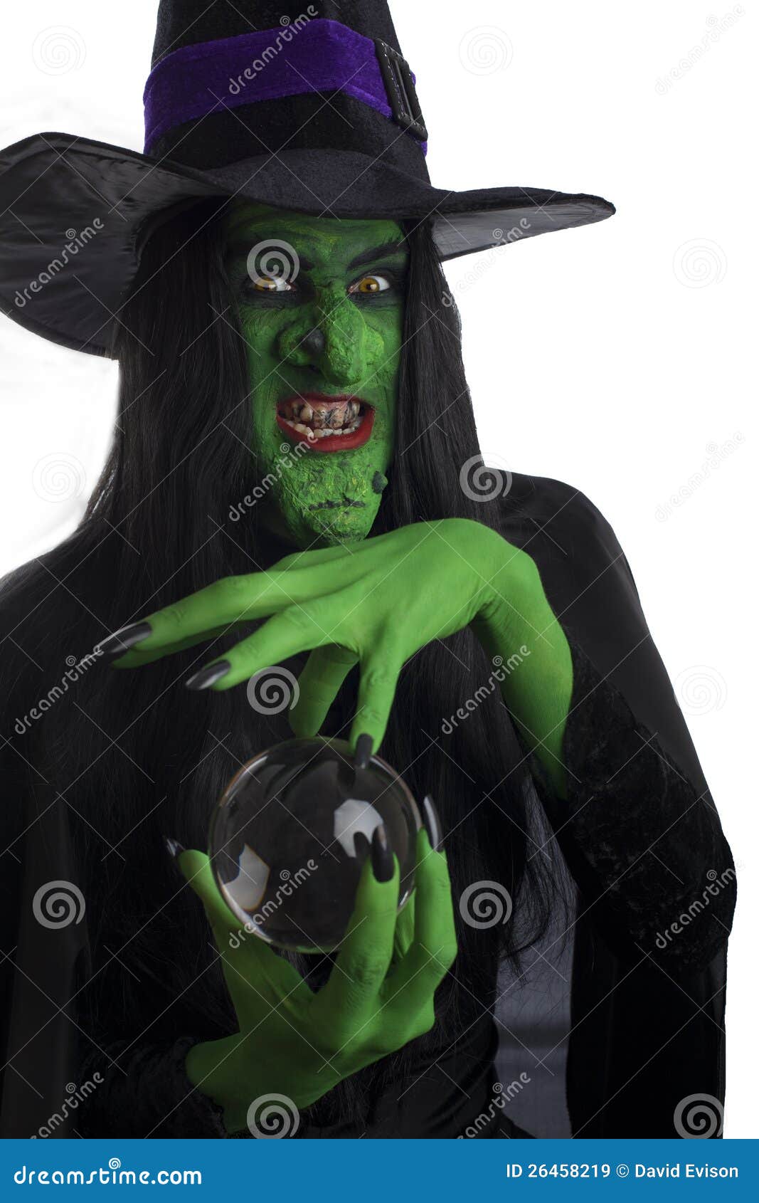 Bruxa de Halloween imagem de stock. Imagem de assalto - 15252895