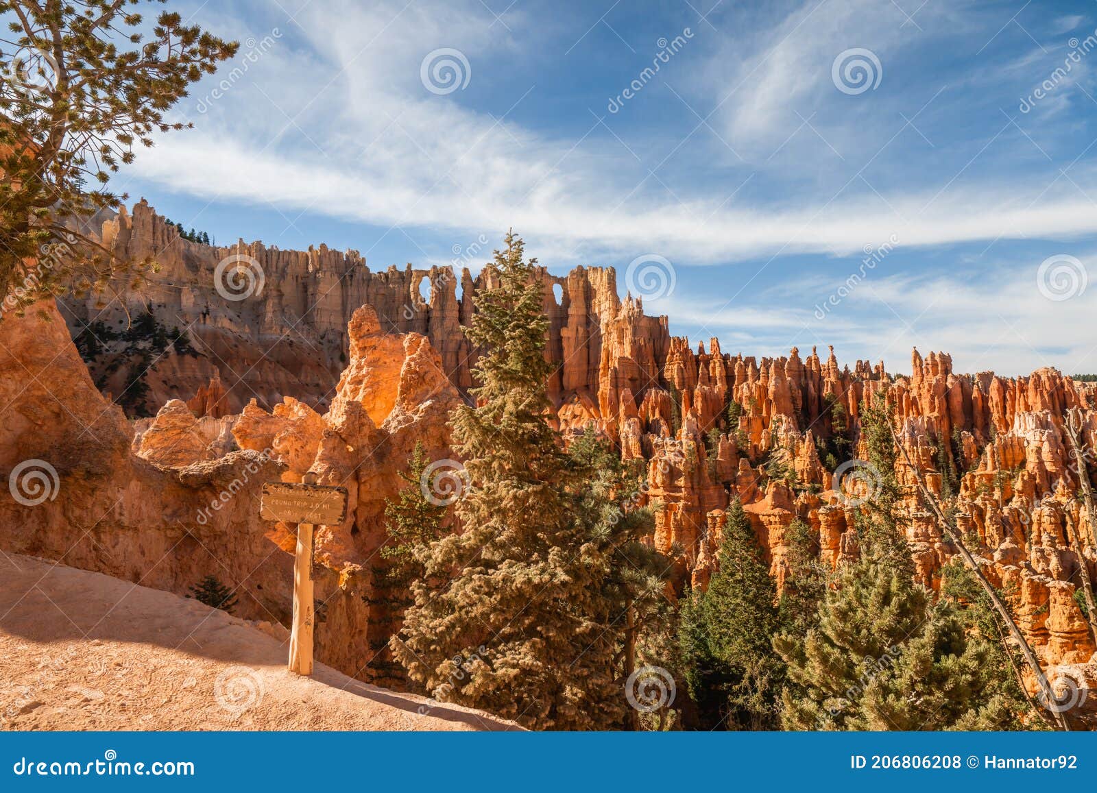 the wall of windows,  peekaboo loop trail. hiking in bryce canyon national park