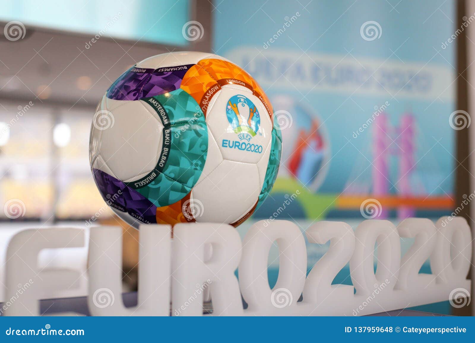 environ 10.16 cm Soft Ball Official Merchandise-Neuf UEFA Euro 2020 4 in