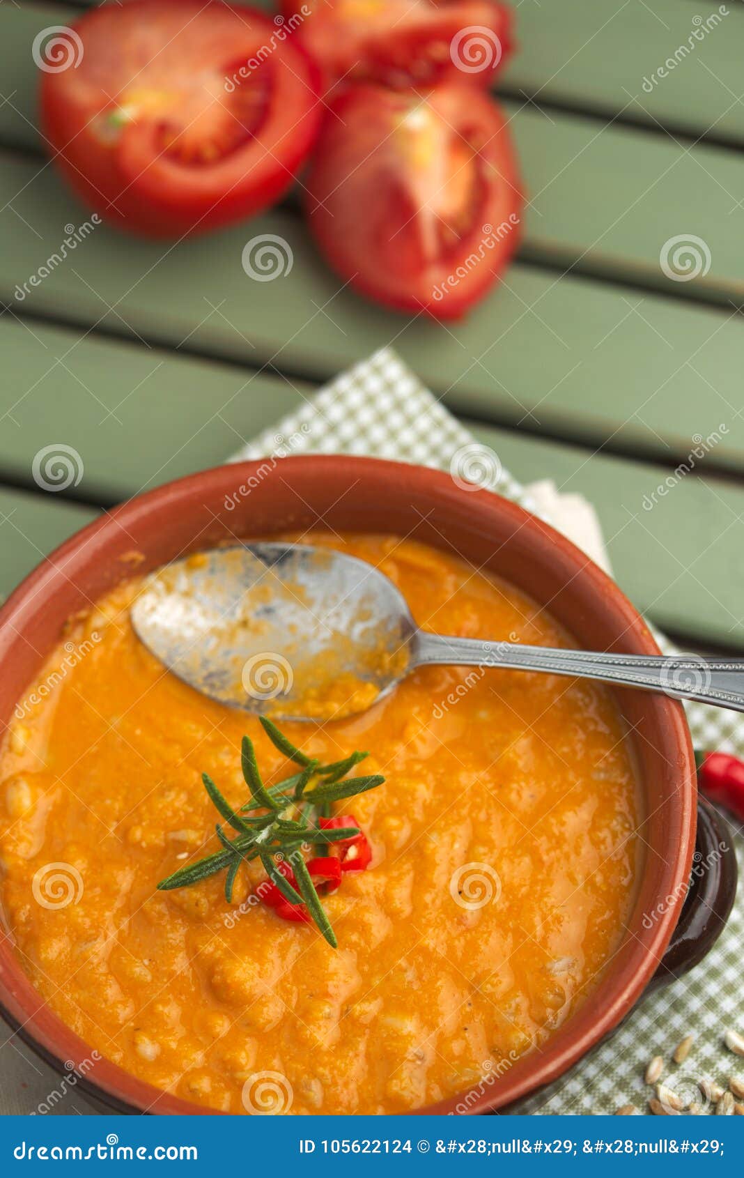 Buchstabierte Und Kichererbsensuppe Mit Rosmarin- Und Paprikapfeffer ...