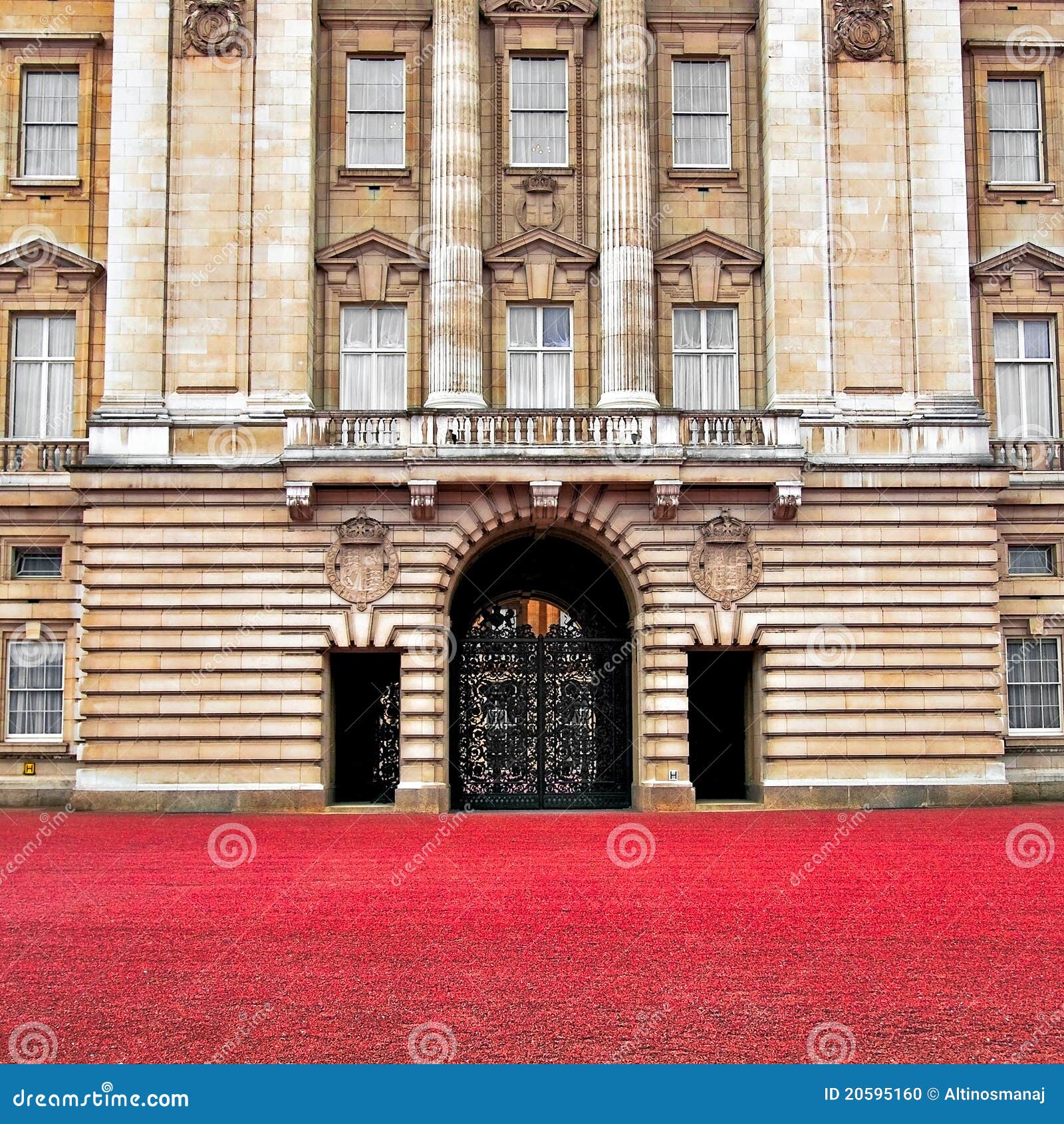 Buckingham Palace Front Gate London Editorial Image Image Of Travel Architecture