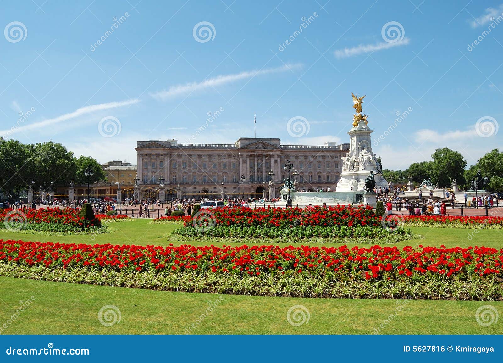 Buckingham Palace and Gardens Stock Photo - Image of garden, england
