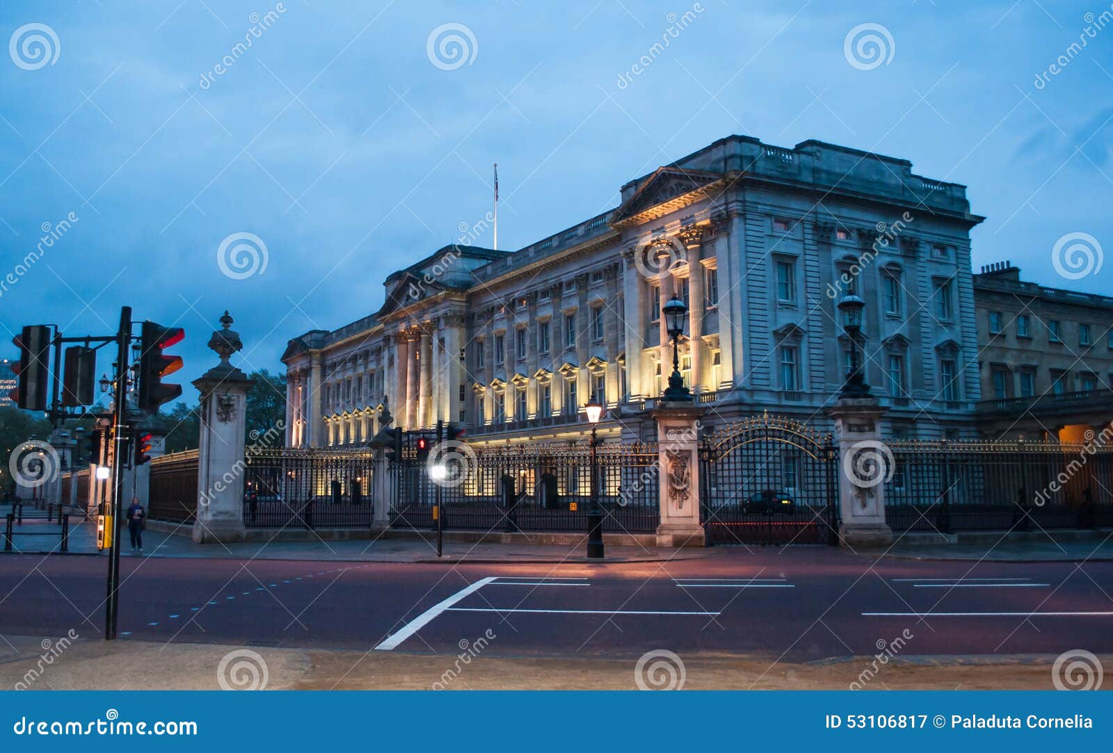 Buckingham Palace in London Editorial Photography Image of britain, attractions 53106817