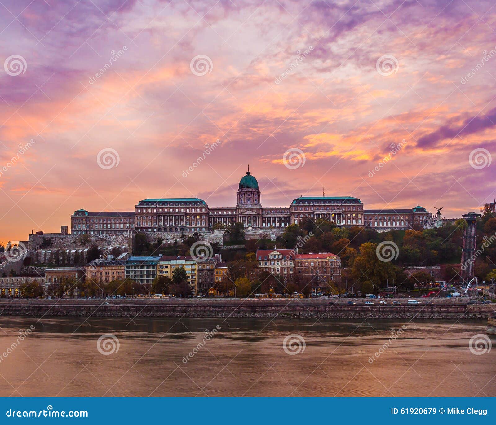 Buda Castle Em Budapest No Por Do Sol Imagem de Stock Editorial