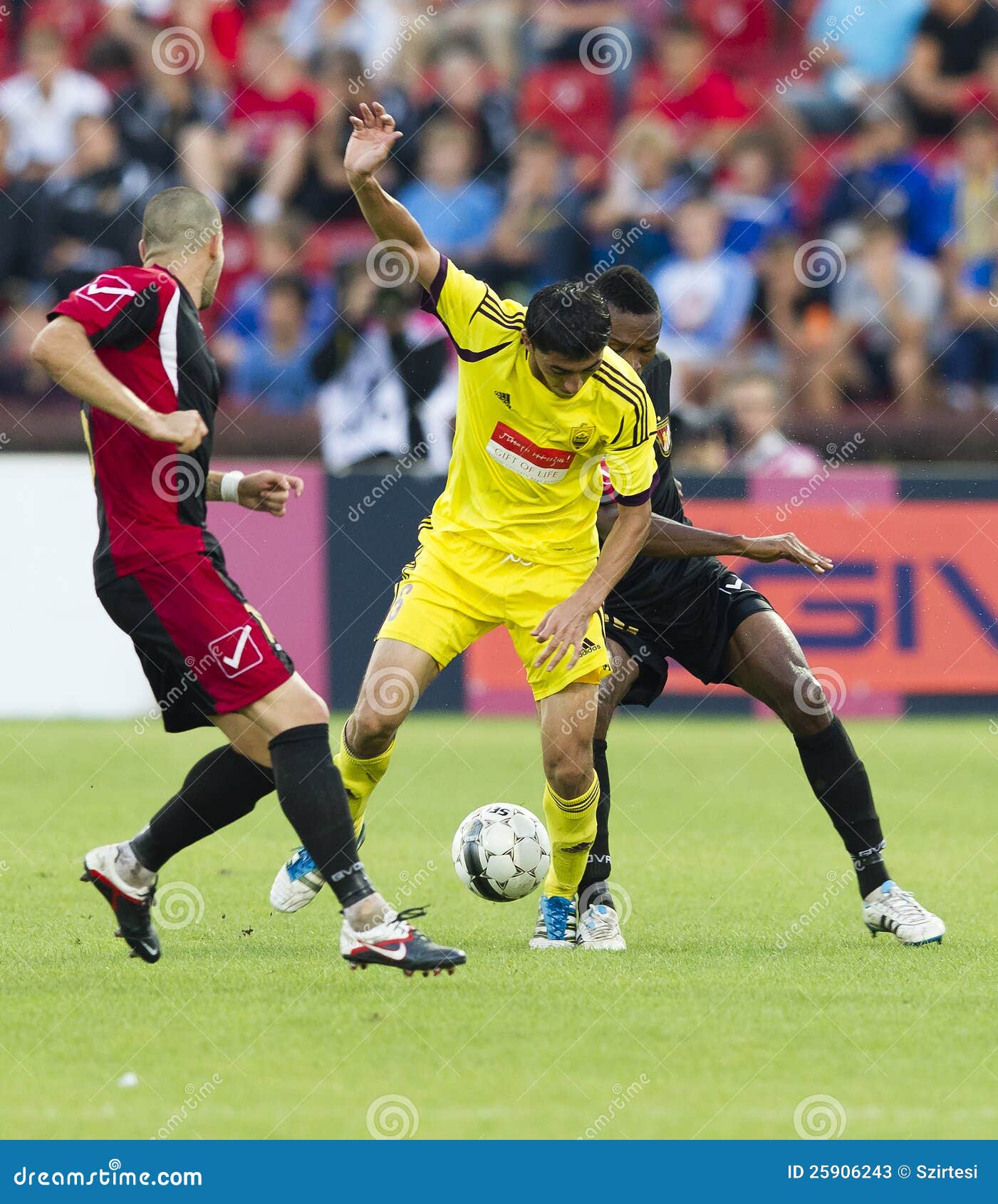 Budapest Honved Contra O Jogo De Futebol De Anzhi Makhachkala Foto de Stock  Editorial - Imagem de tiroteio, campeonato: 25906238