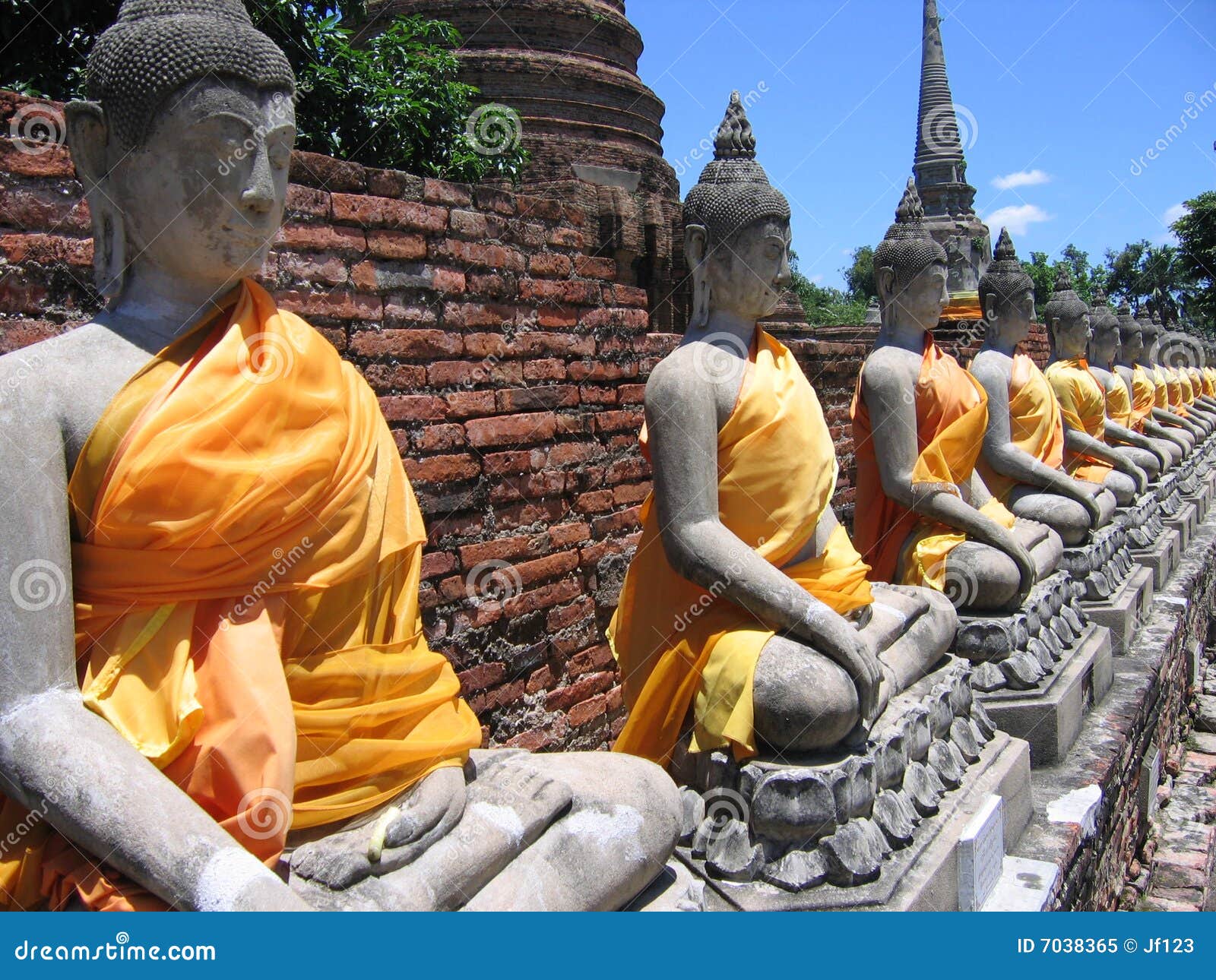 buddha in ayutthaya