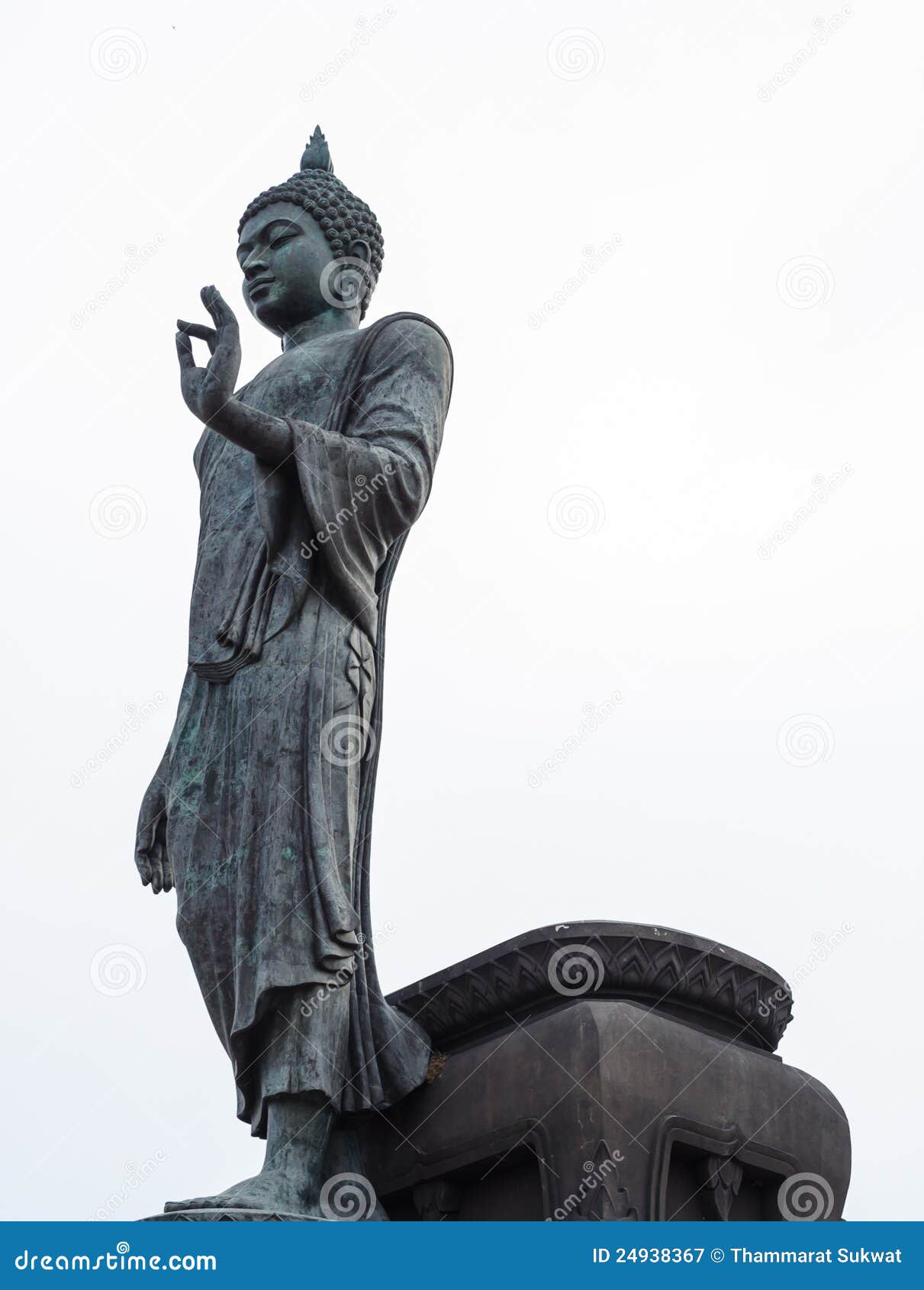 Buddha giganta statua. Buddha duży buddhist lokalizować parkową monthon statuę Thailand