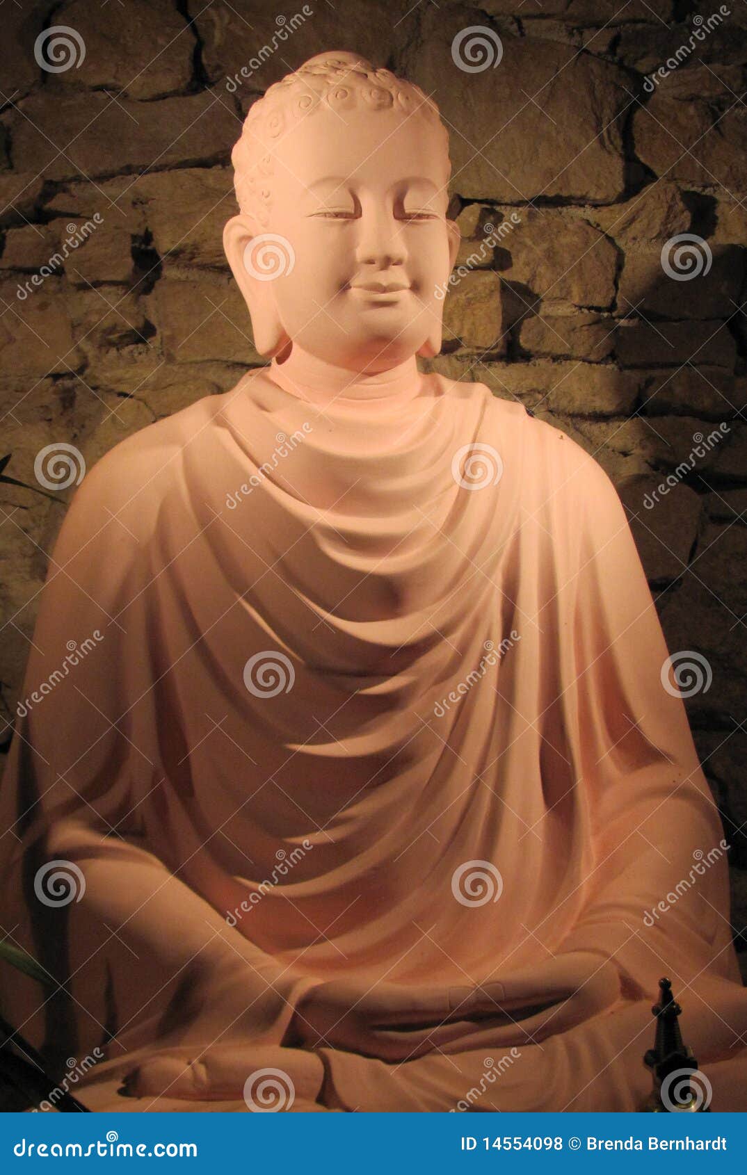3,157 Estatua Sonriente De Buda Fotos de stock - Fotos libres de regalías  de Dreamstime, image size:1074x1690