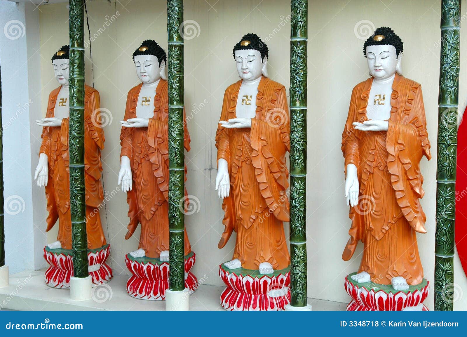 buddhas in a row