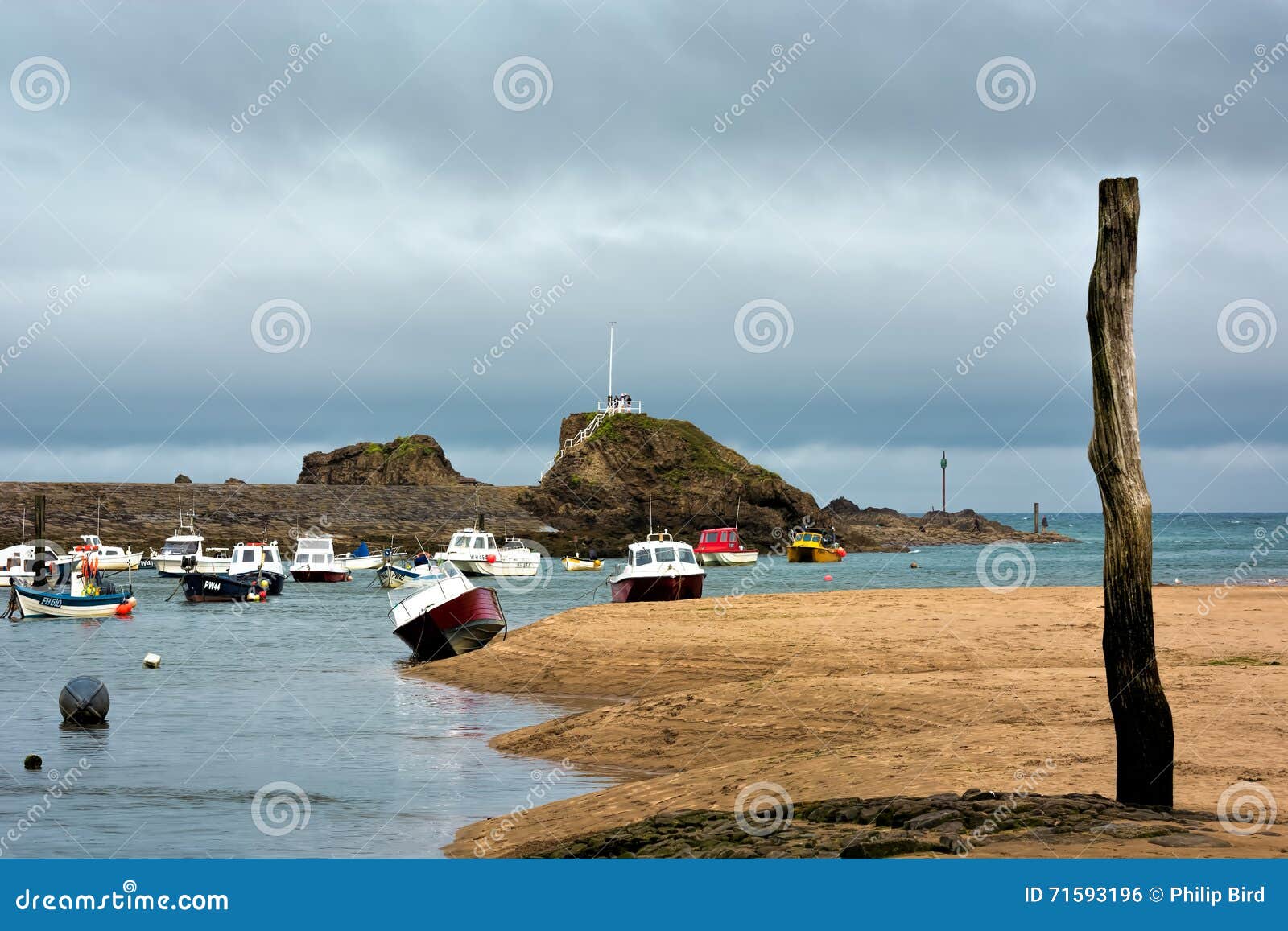 BUDE, CORNWALL/UK AUGUST 15 Boats in the Harbour at Bude on
