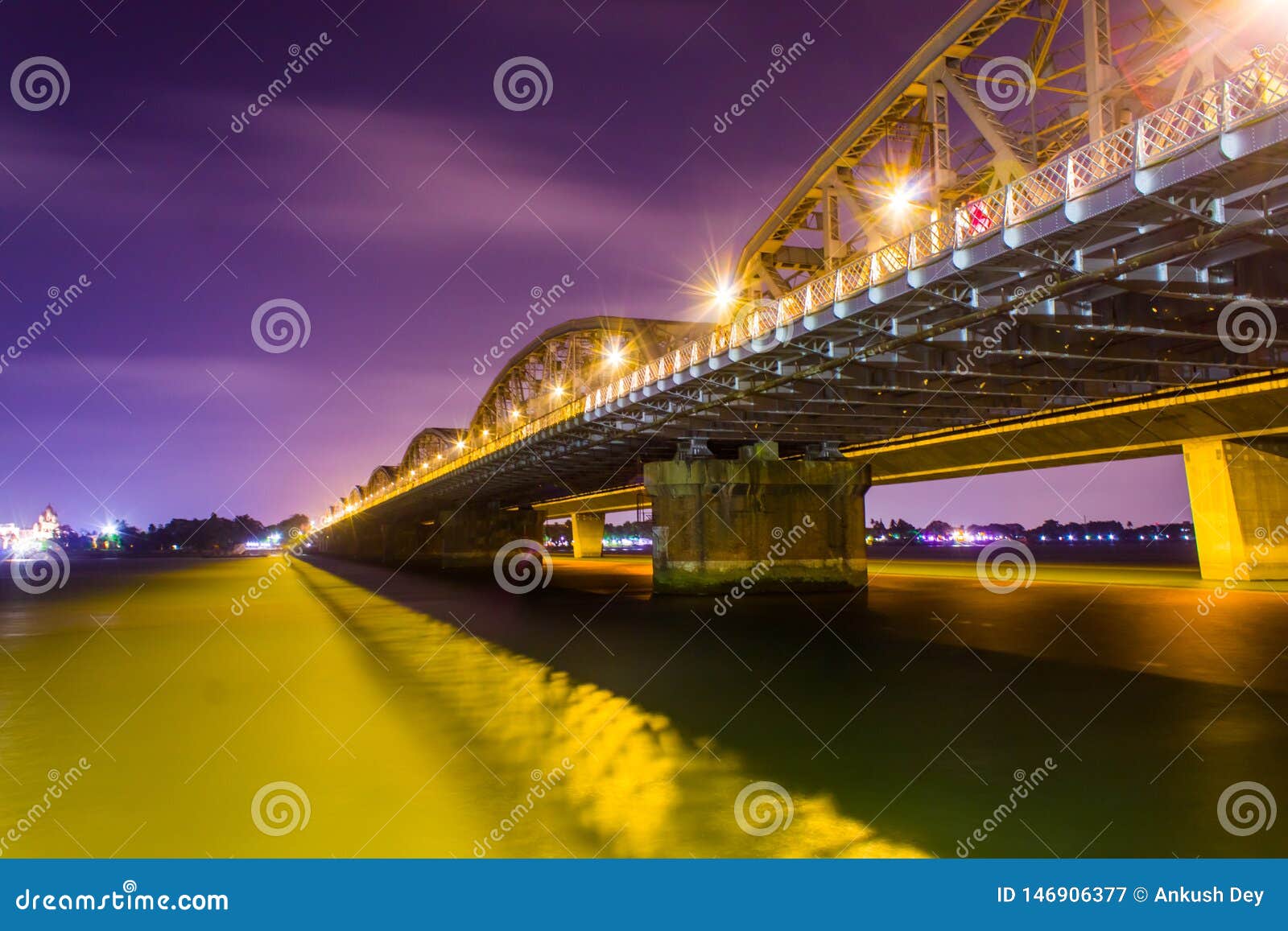 Bally Bridge Also Known As The Vivekananda Setu Is A Multispan Steel