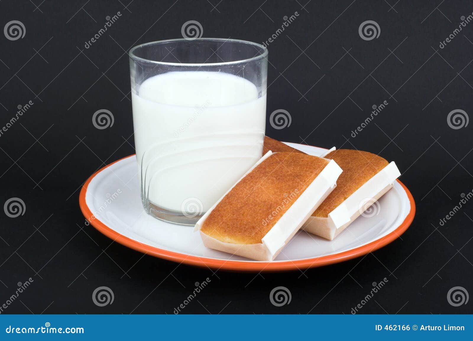 Buenas noches foto de archivo. Imagen de leche, bueno, dieta - 462166 Buenas noches foto de archivo. Imagen de leche, bueno, dieta - 462166