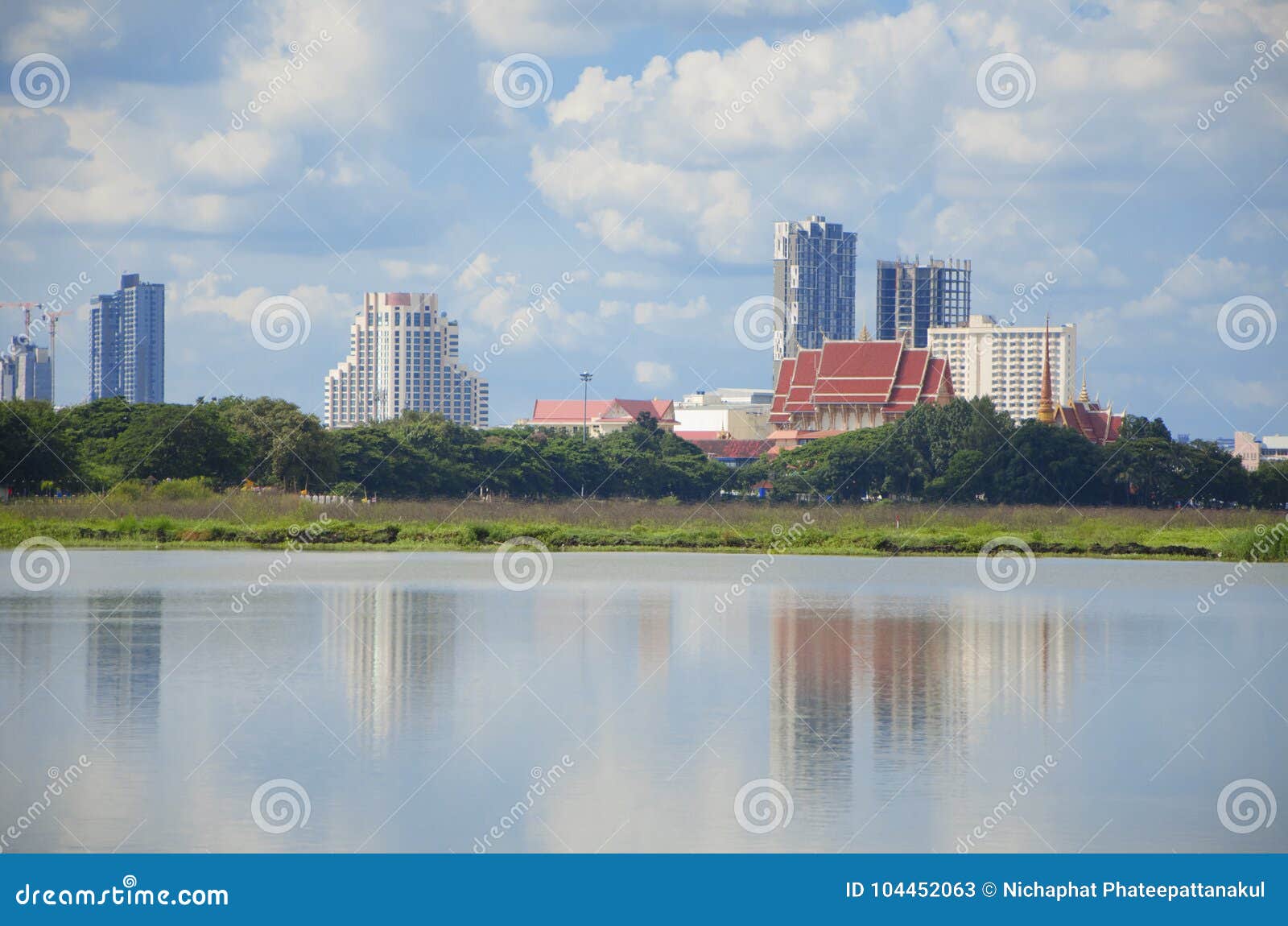 Bueng Kaen Nakhon, Khon Kaen est situé au centre municipal L'endroit est populaire pour la récréation Et une récréation des habitants