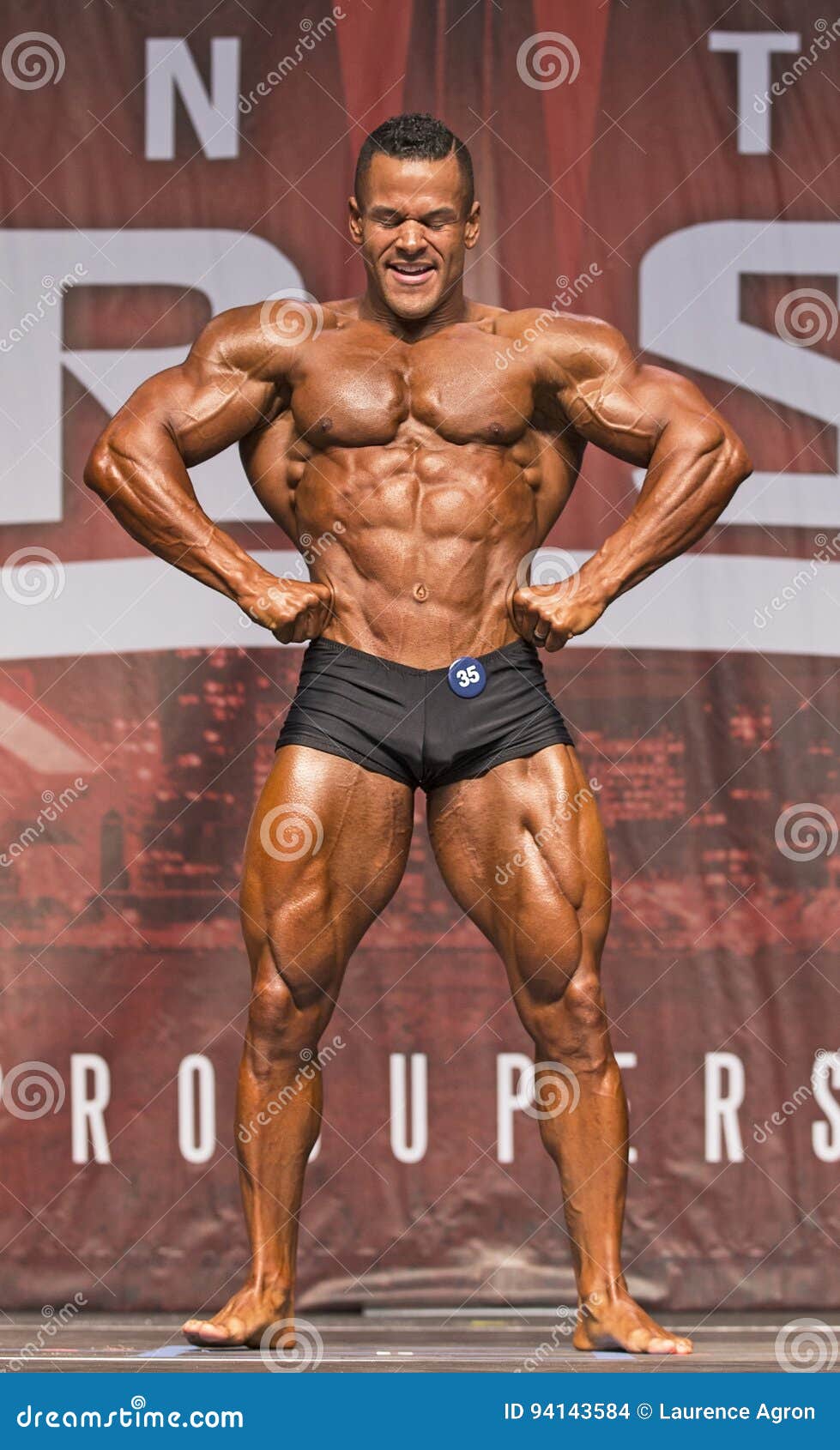 buff-missouri-bodybuilder-makes-strong-challenge-toronto-bodybuilder-kevin-ford-o-fallon-showed-off-outstanding-94143584.jpg