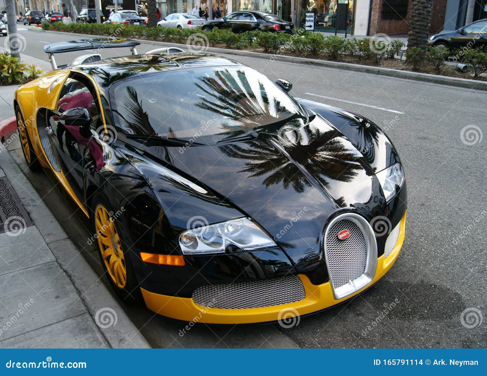 Bugatti Parked On Rodeo Drive Bugatti Veyron Parked Outside the House of Bijan on Rodeo Drive