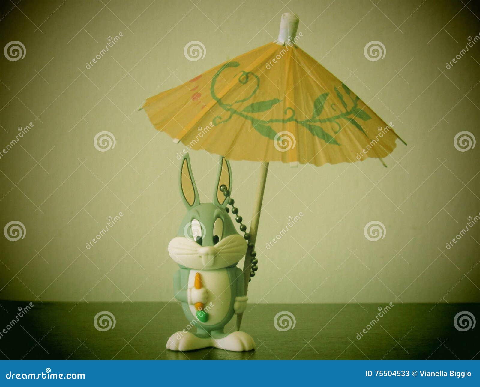 Bugs bunny editorial stock photo. Image of umbrella, cool 75504533