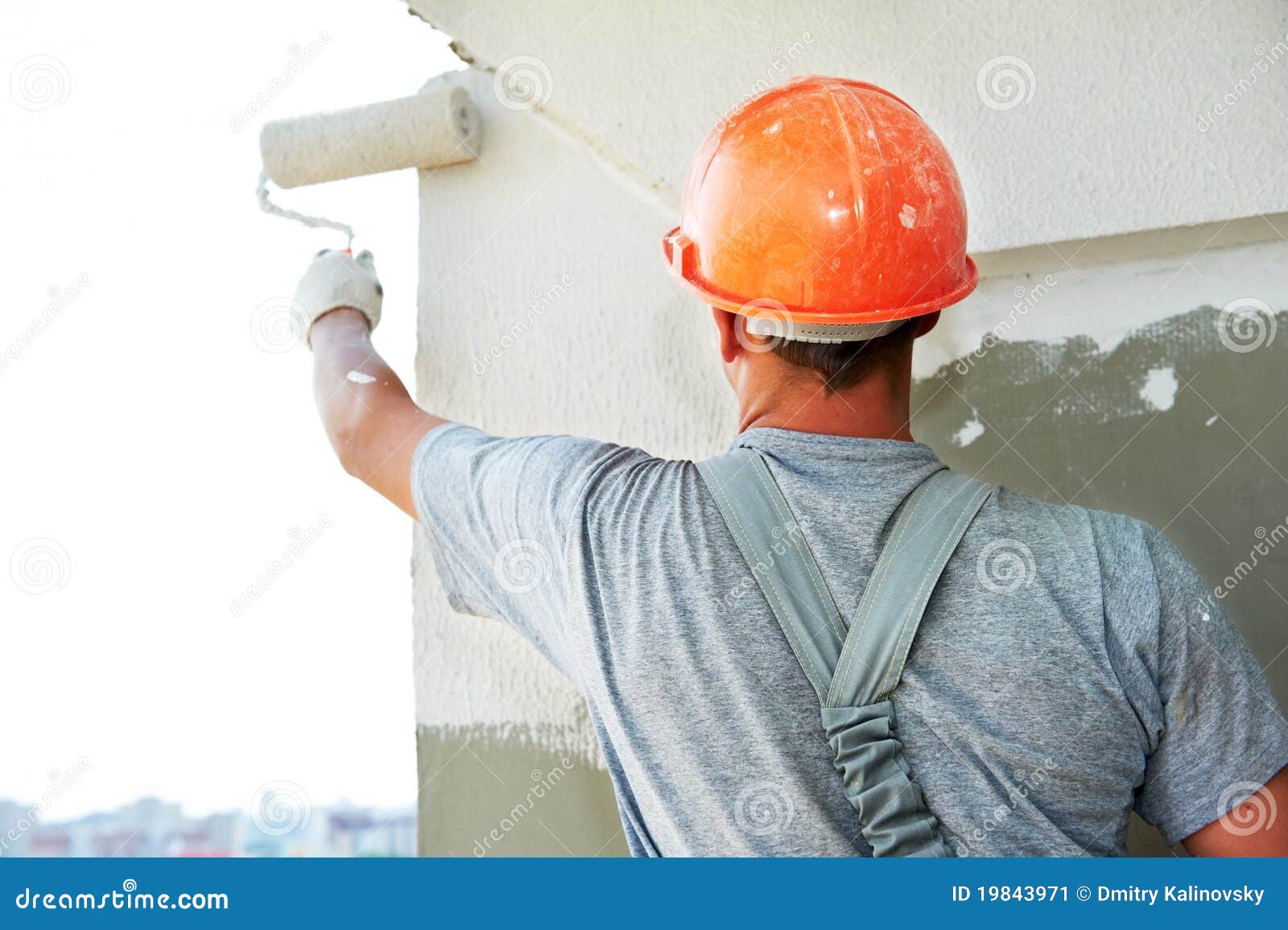 builder facade plasterer worker