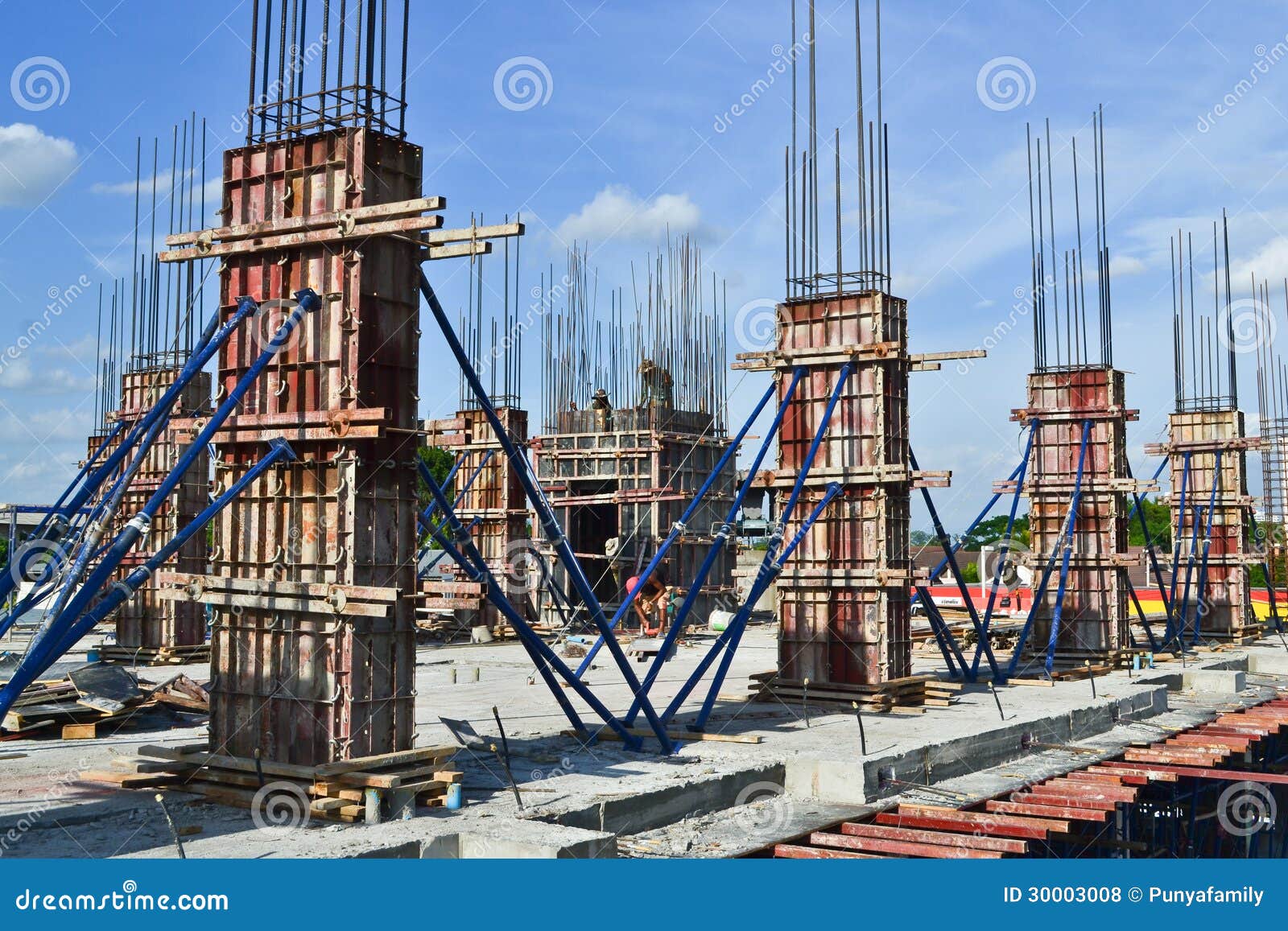 building cement pillar in construct site