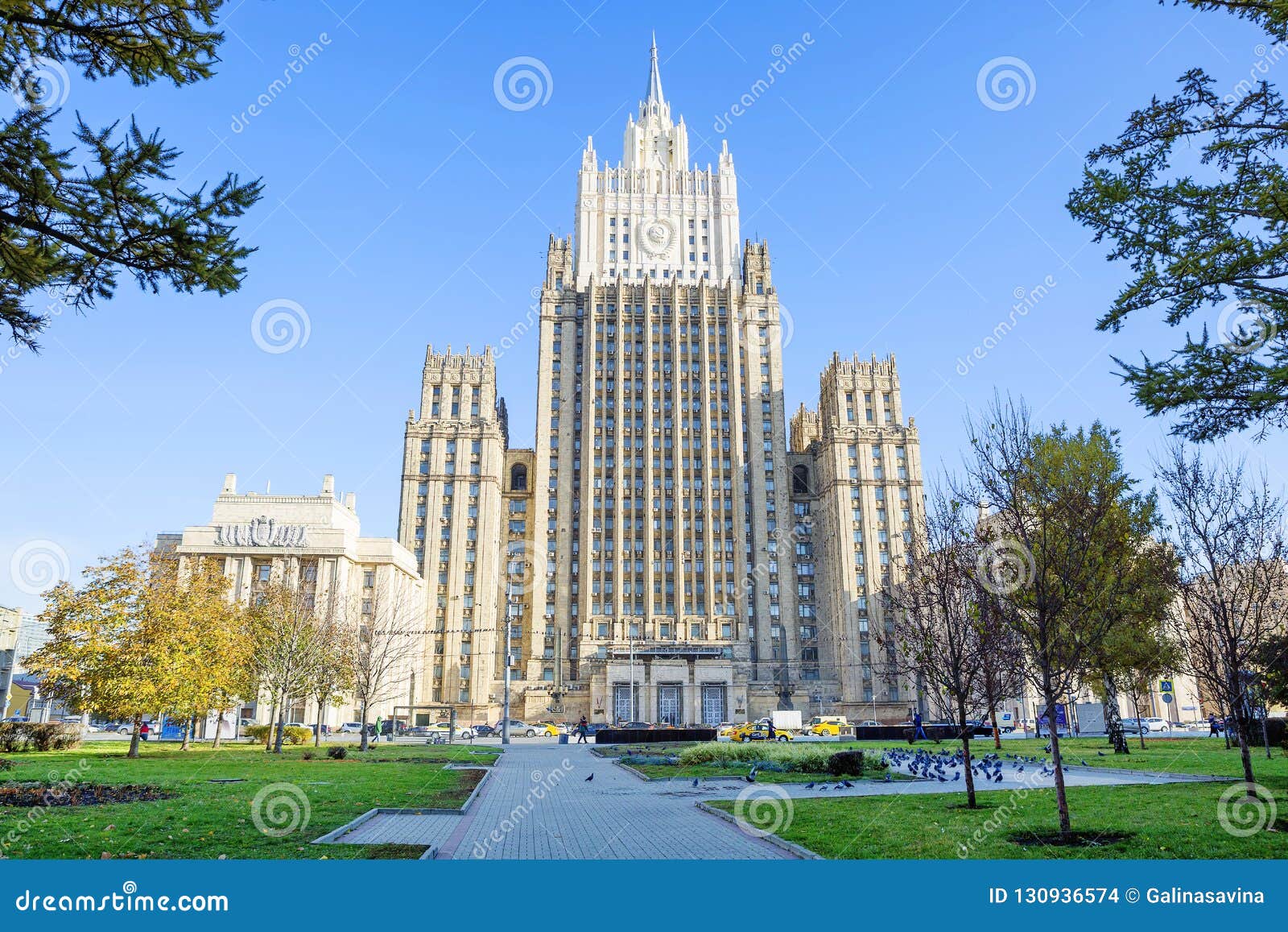 как выглядит здание мид в москве