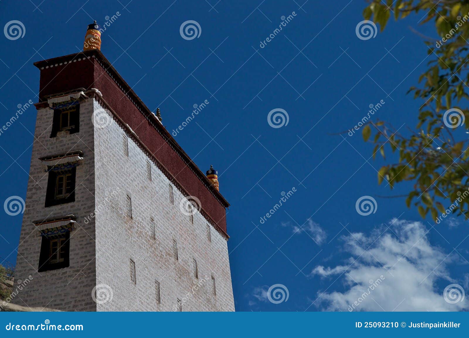 building in the sera monastery