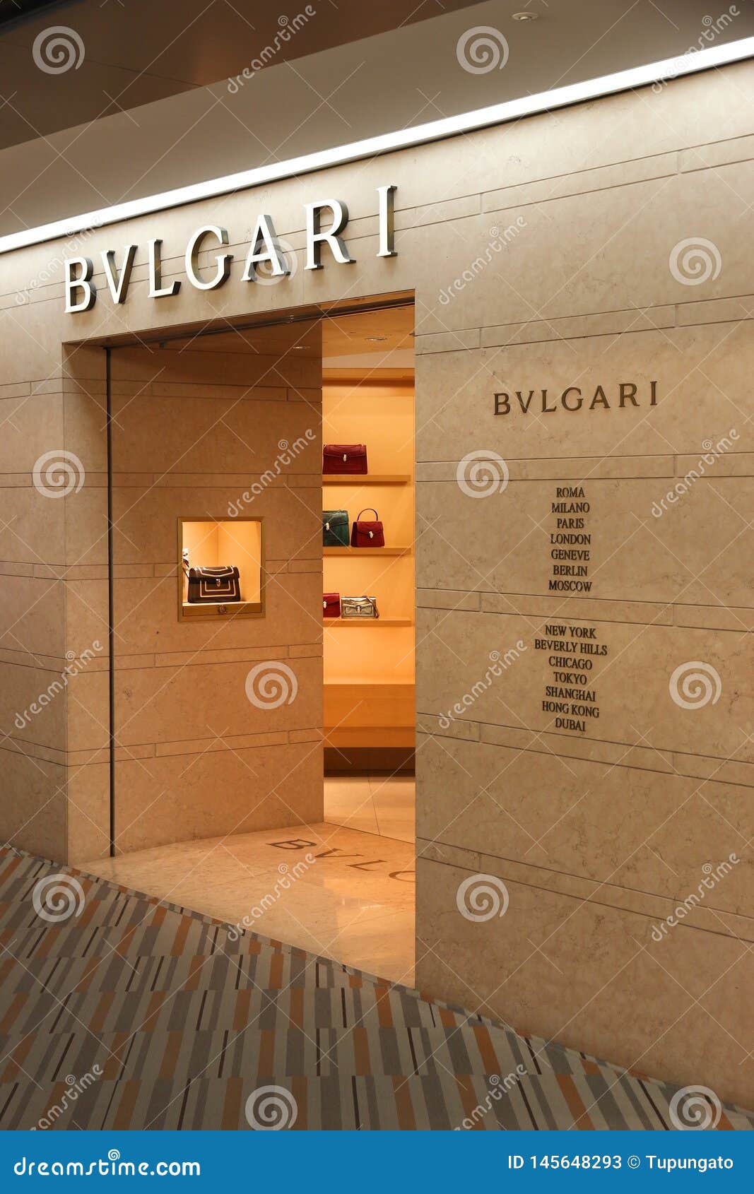 Bulgari Fashion Store editorial stock photo. Image of infrastructure -  145648293