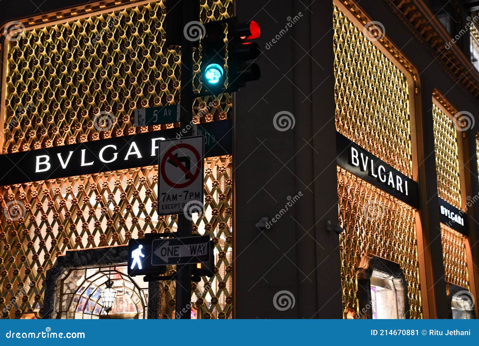 The Bulgari Flagship Store on 5th Avenue in New York Editorial Photo -  Image of america, bvlgari: 214670881