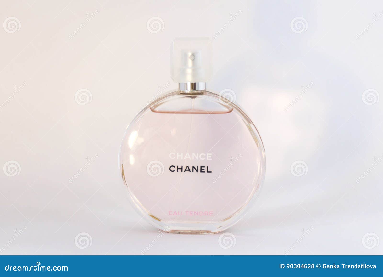 Chance Chanel  Chanel fragrance, Fragrance campaign, Perfume photography