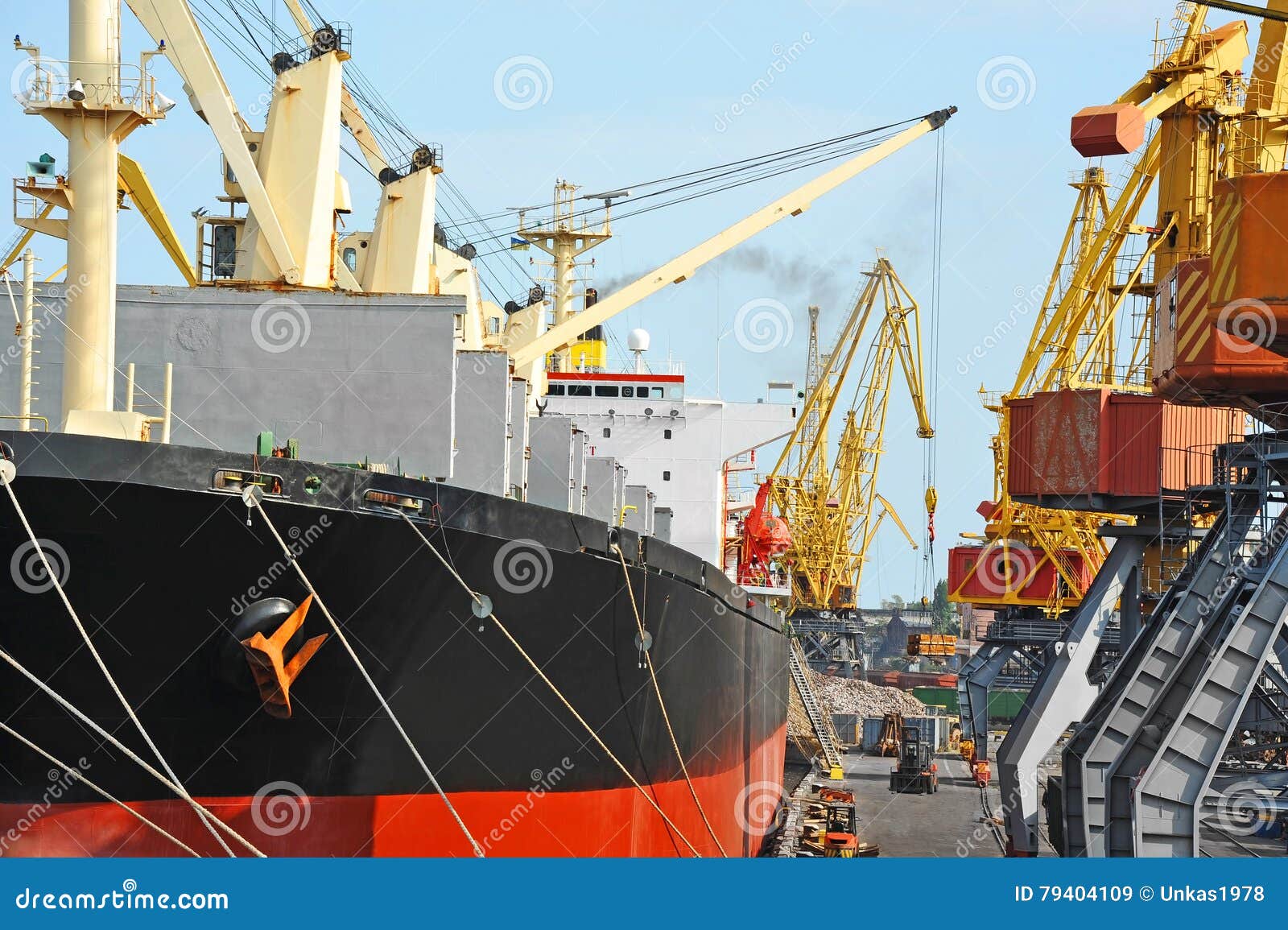 Bulk Cargo Ship Under Port Crane Stock Image Image of moored