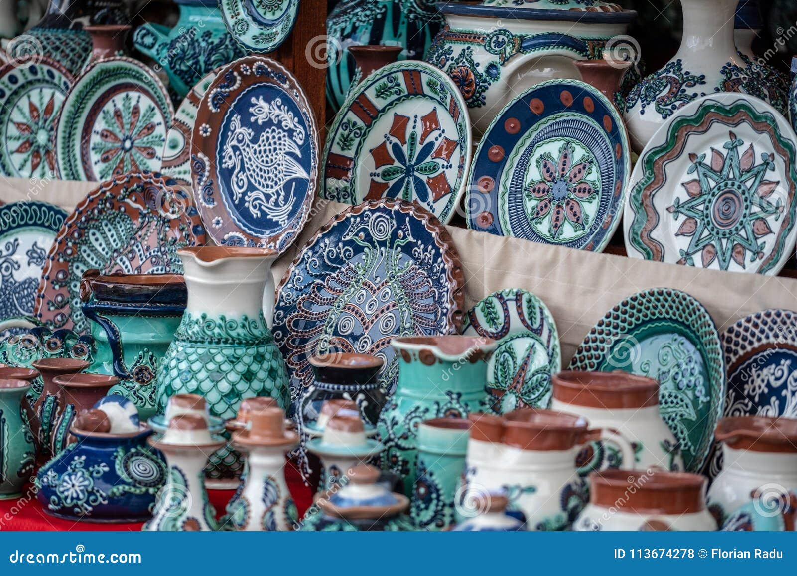 traditional horezu ceramics