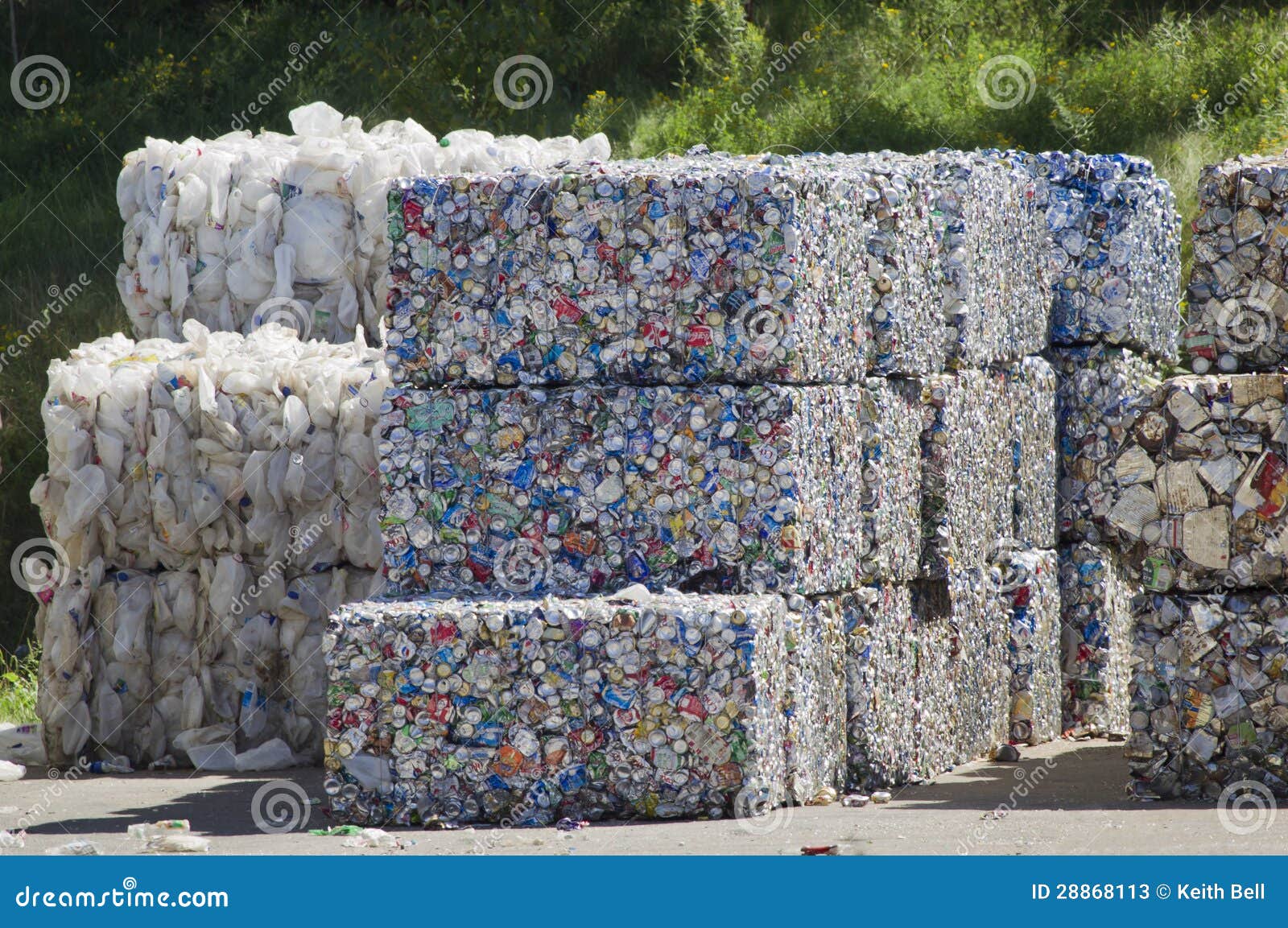 Bundles of Aluminum Cans editorial stock photo. Image of recyclables