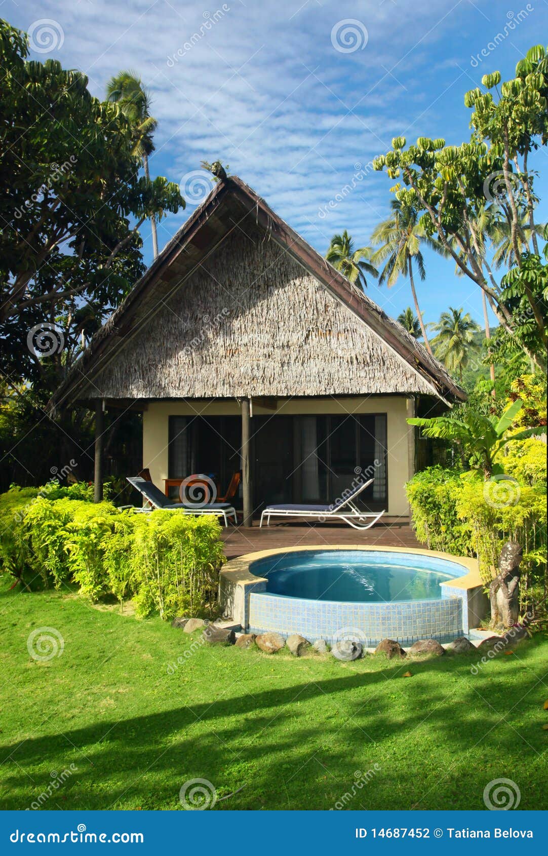 Bungalow and Outdoor Stock Photo - Image of bungalow, 14687452