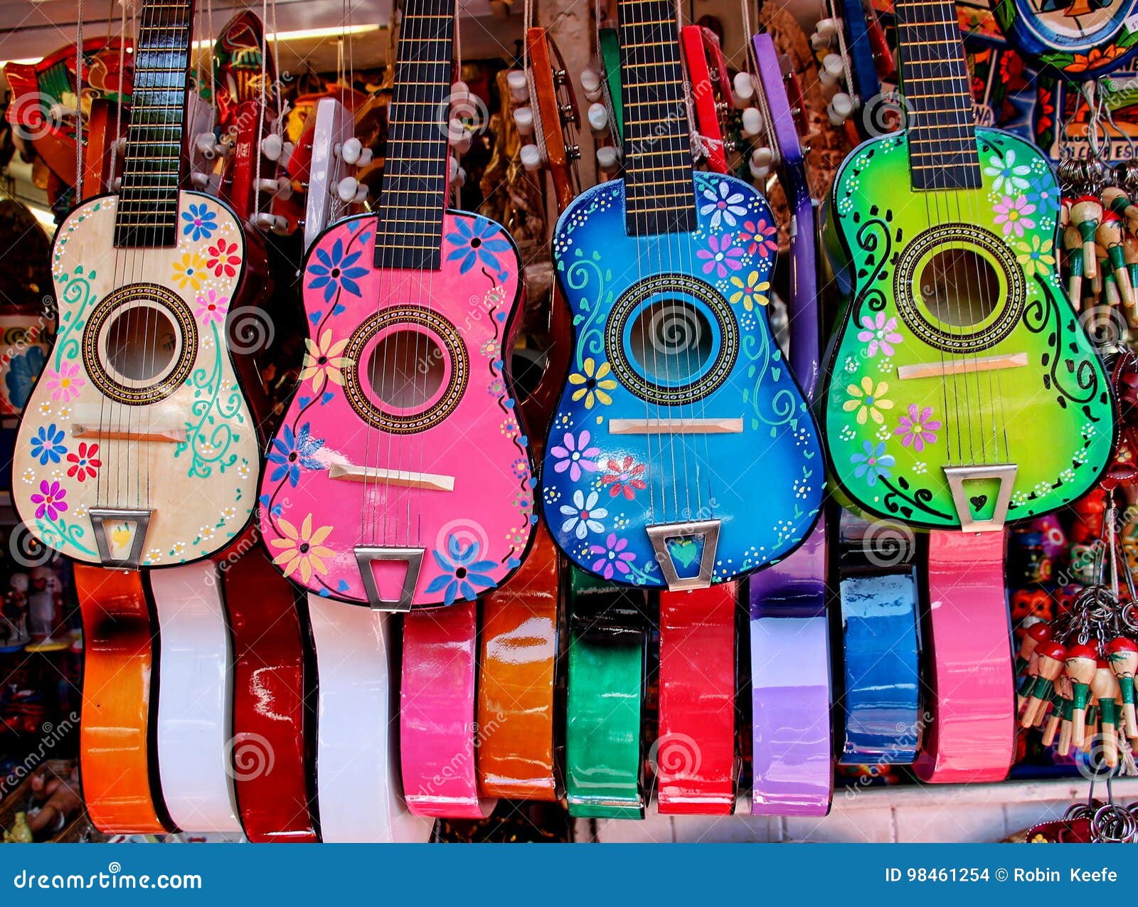 Bunte Mexikanische Instrumente Stockfoto Bild von ethnisch, ukulelen