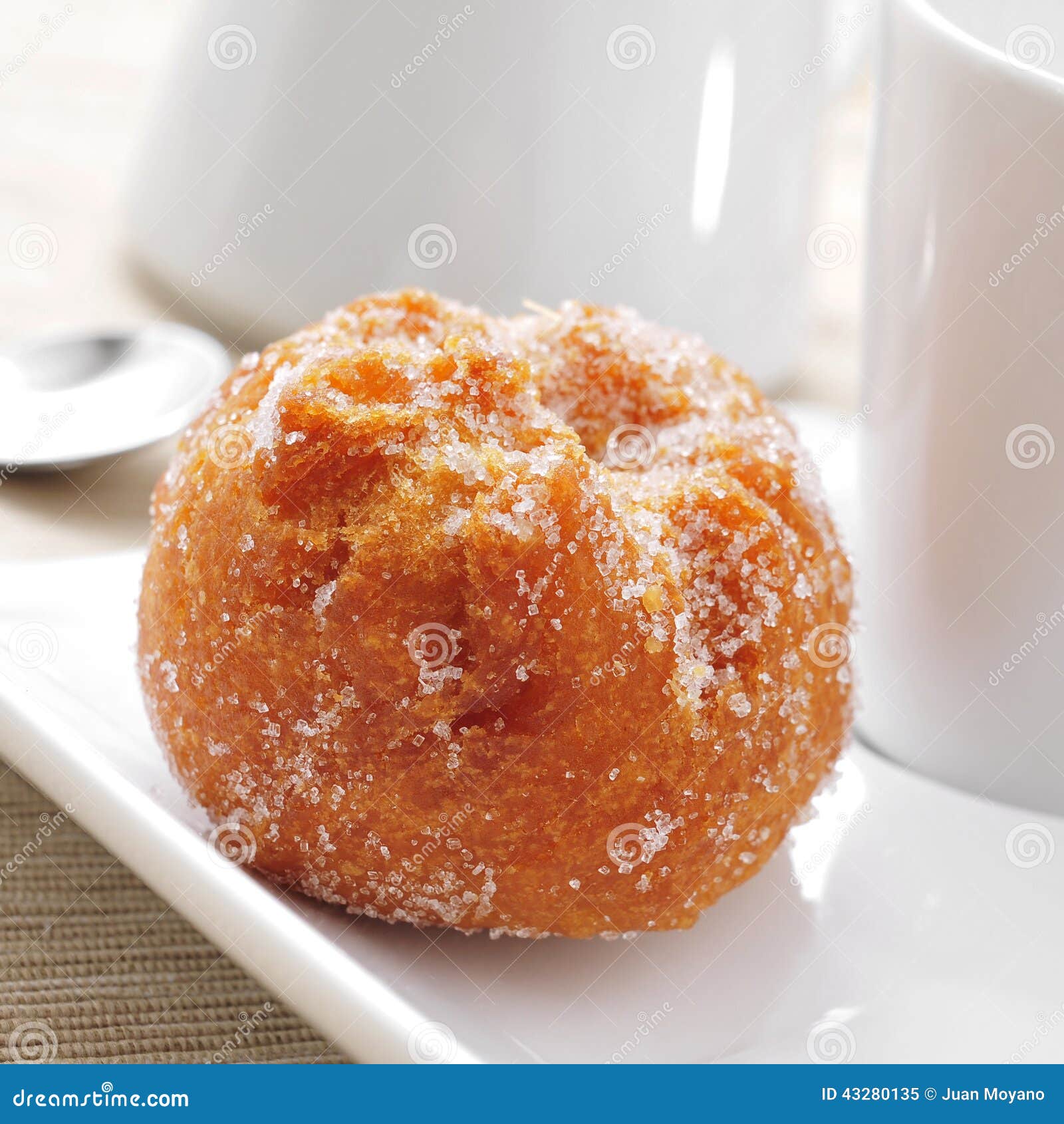 bunuelo de viento, typical pastry of spain