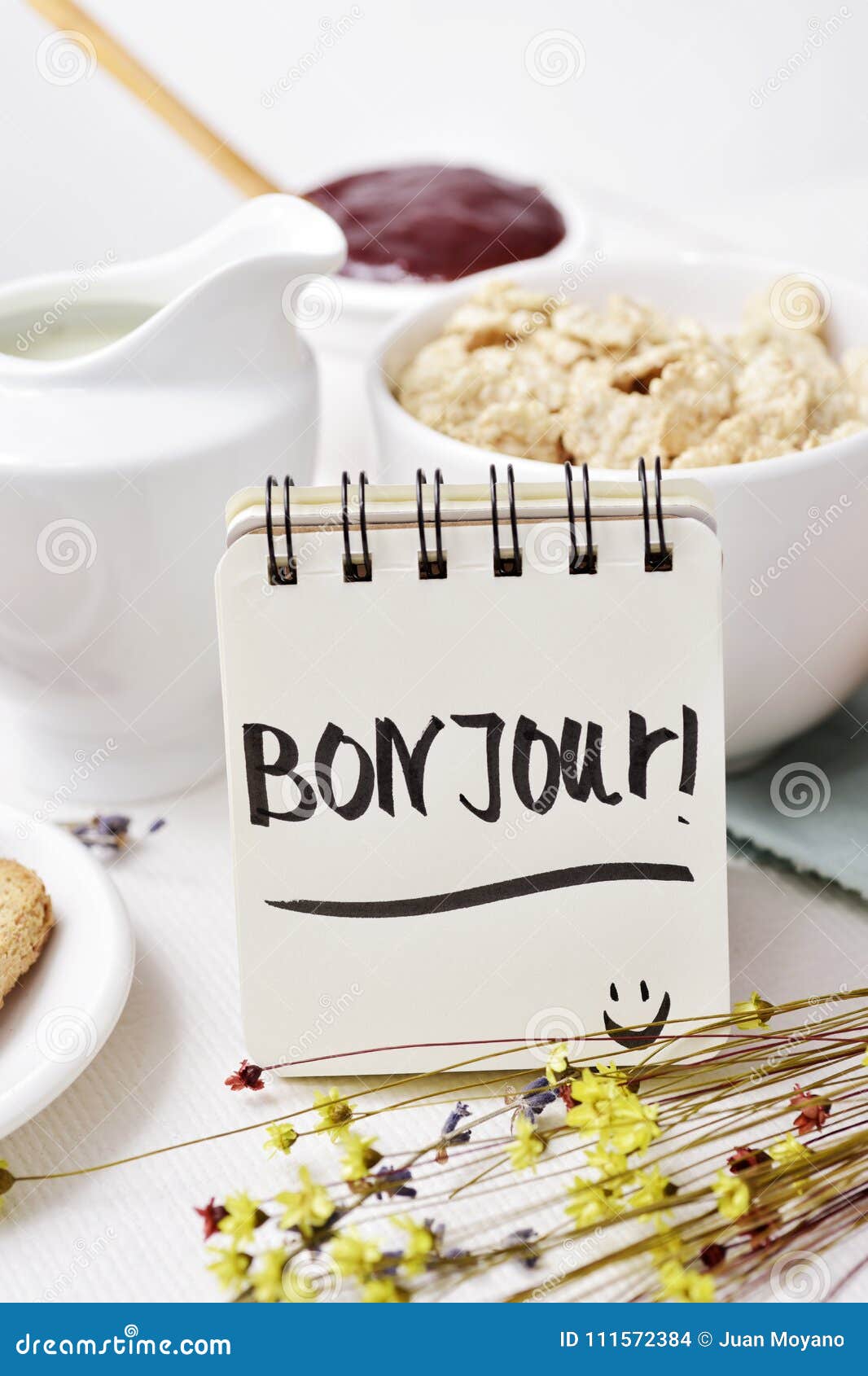 Buongiorno Del Testo E Della Prima Colazione In Francese Fotografia Stock Immagine Di Buon Alimento