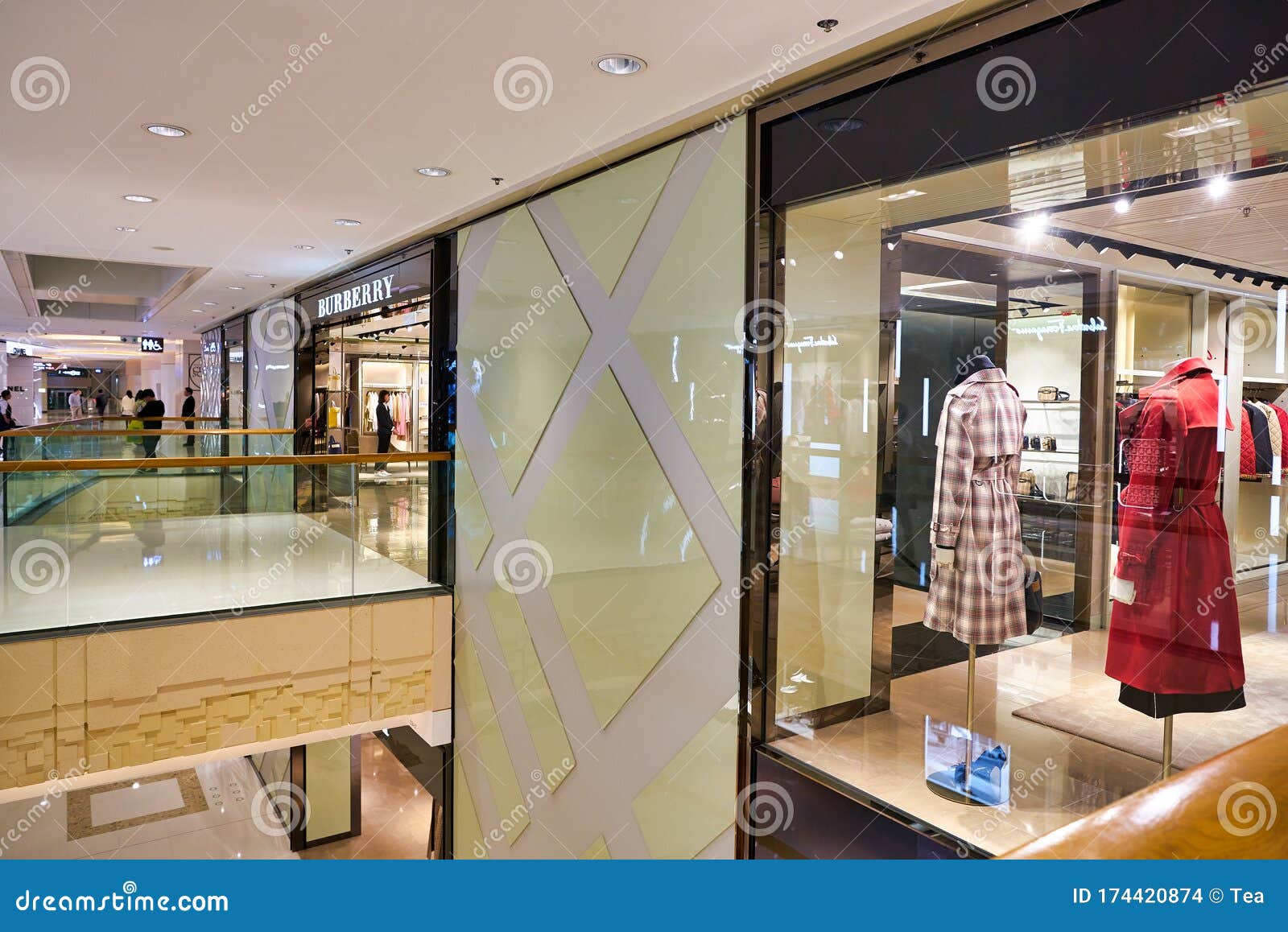 mall burberry outlet