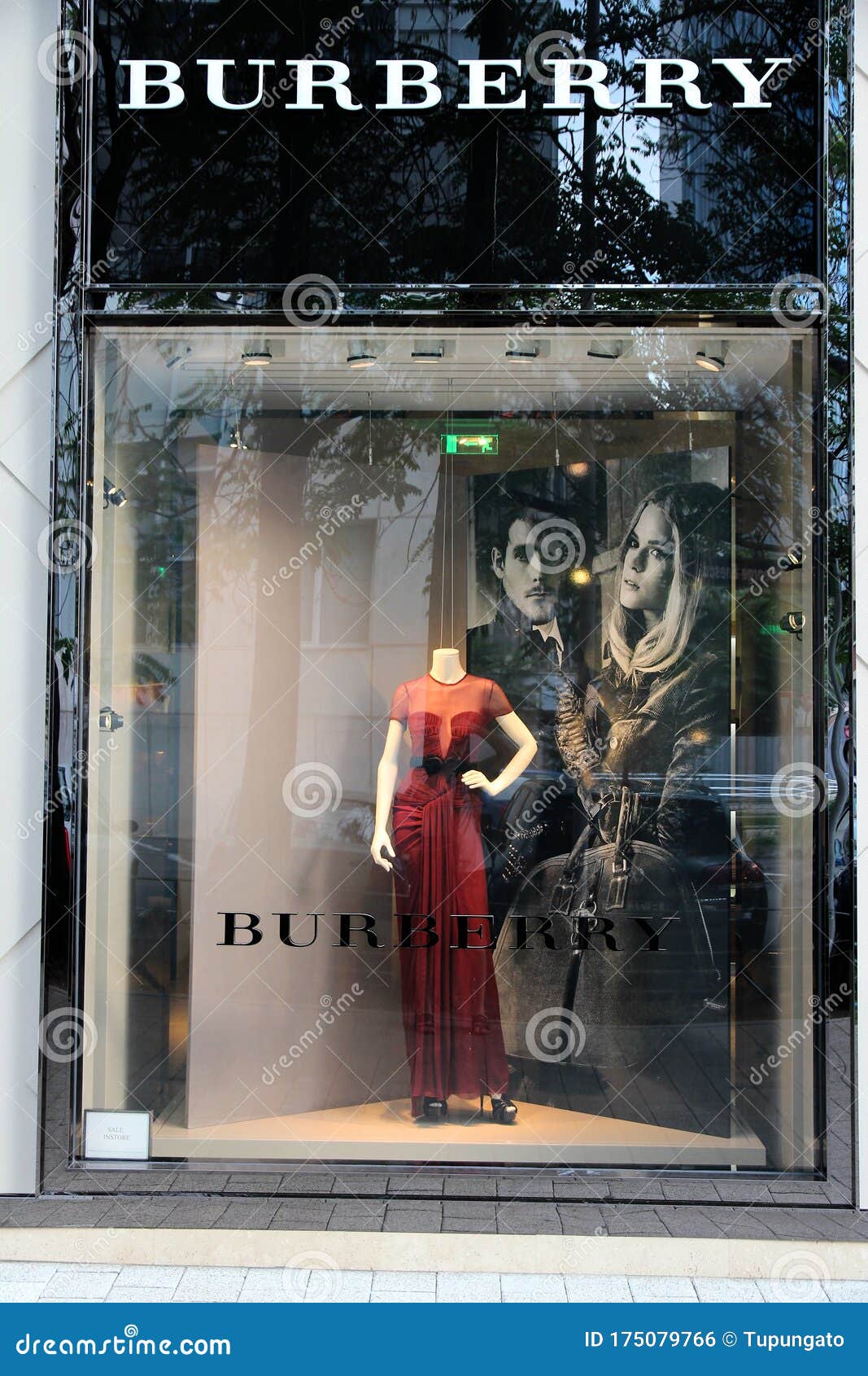 Burberry store in Europe editorial photo. Image of company - 175079766