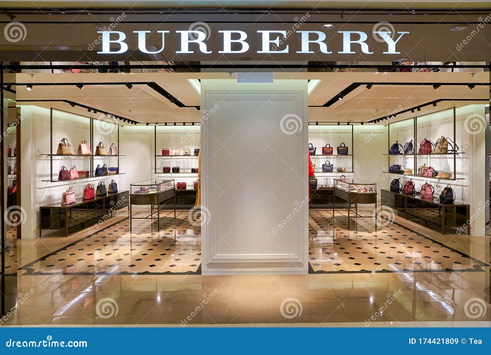 Burberry store editorial stock image. Image of mall - 174421809