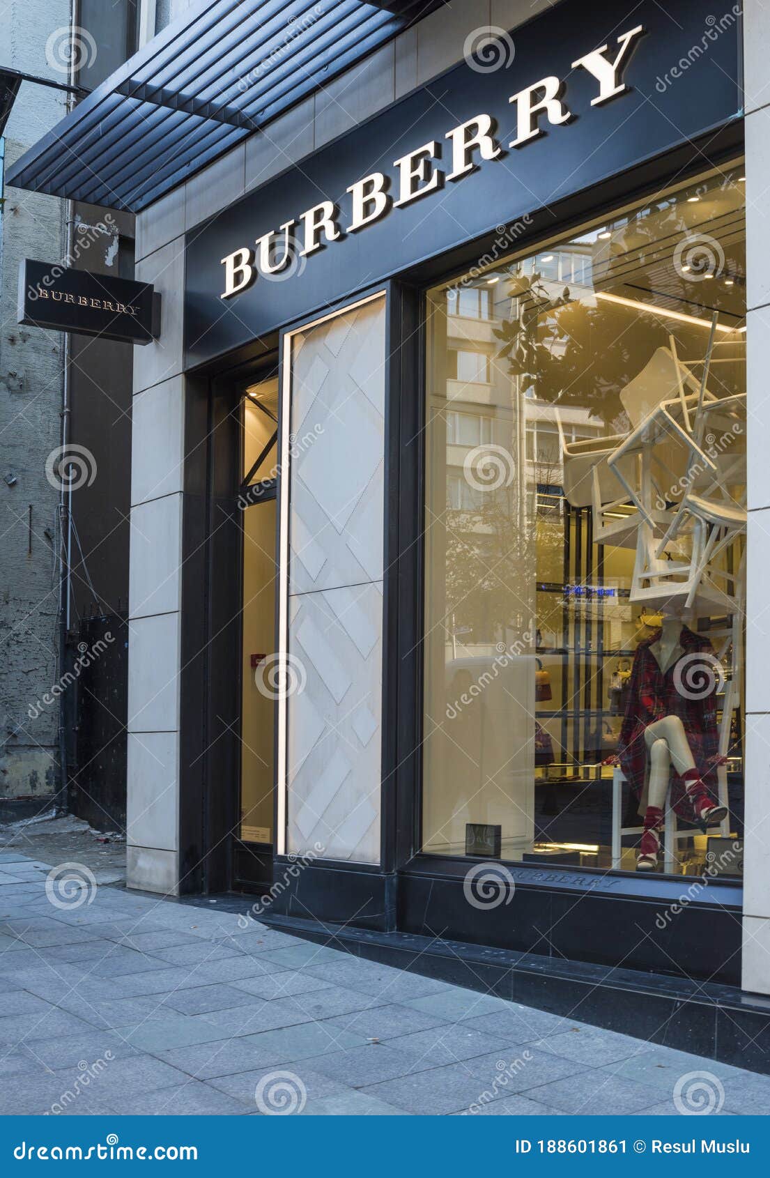 Burberry Store in Nisantasi Editorial Photo - Image of elegant ...