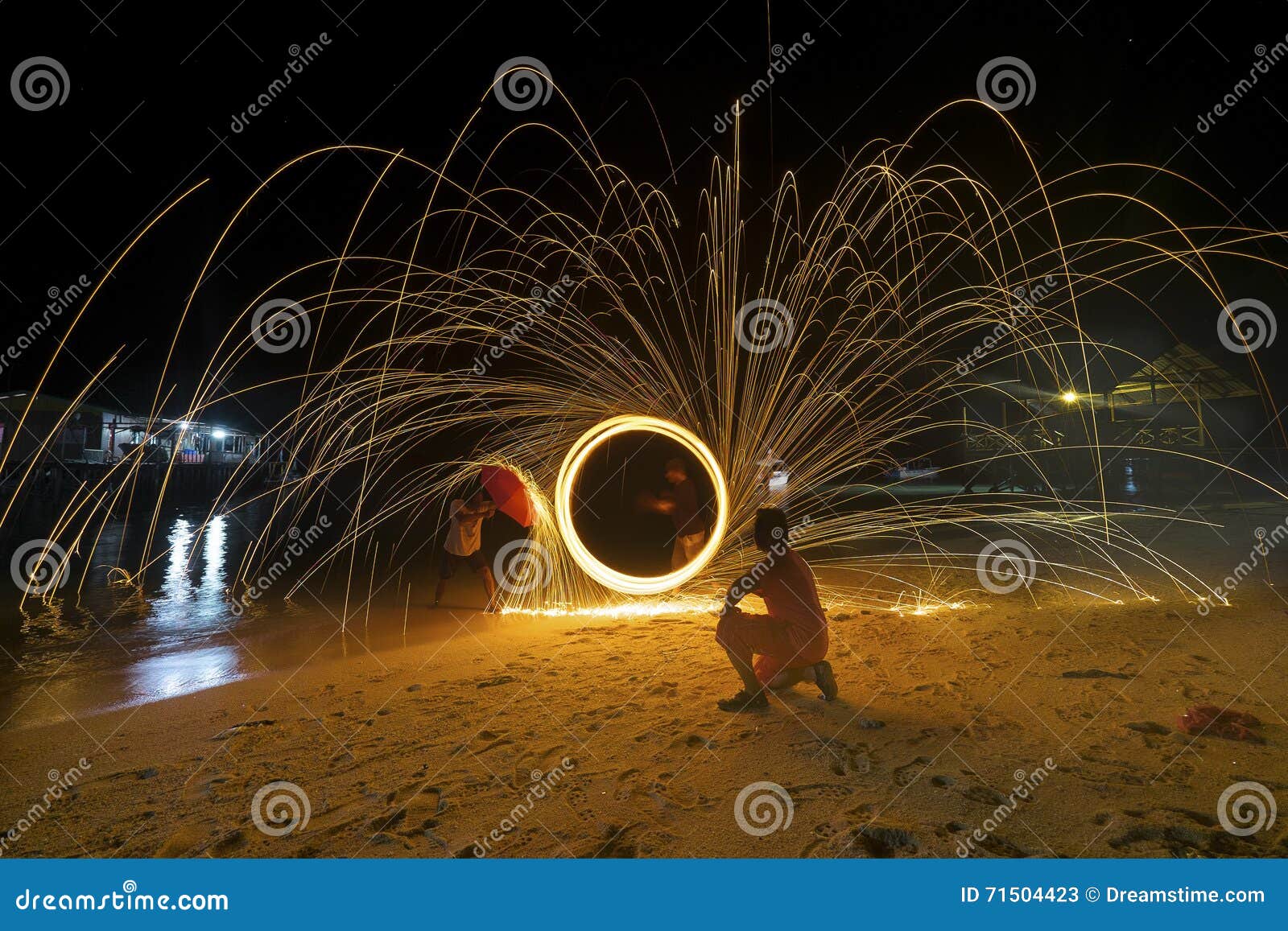 Burn steel wool editorial stock photo. Image of dramatic 71504423