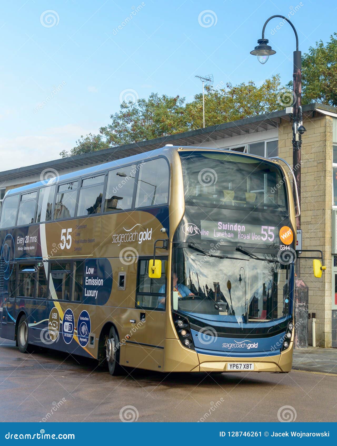Bus 55 Stagecoach Gold editorial photo. Image of automobile - 128746261