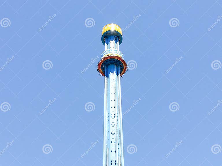 Busch Gardens Drop Tower in Virginia Editorial Stock Image - Image of ...