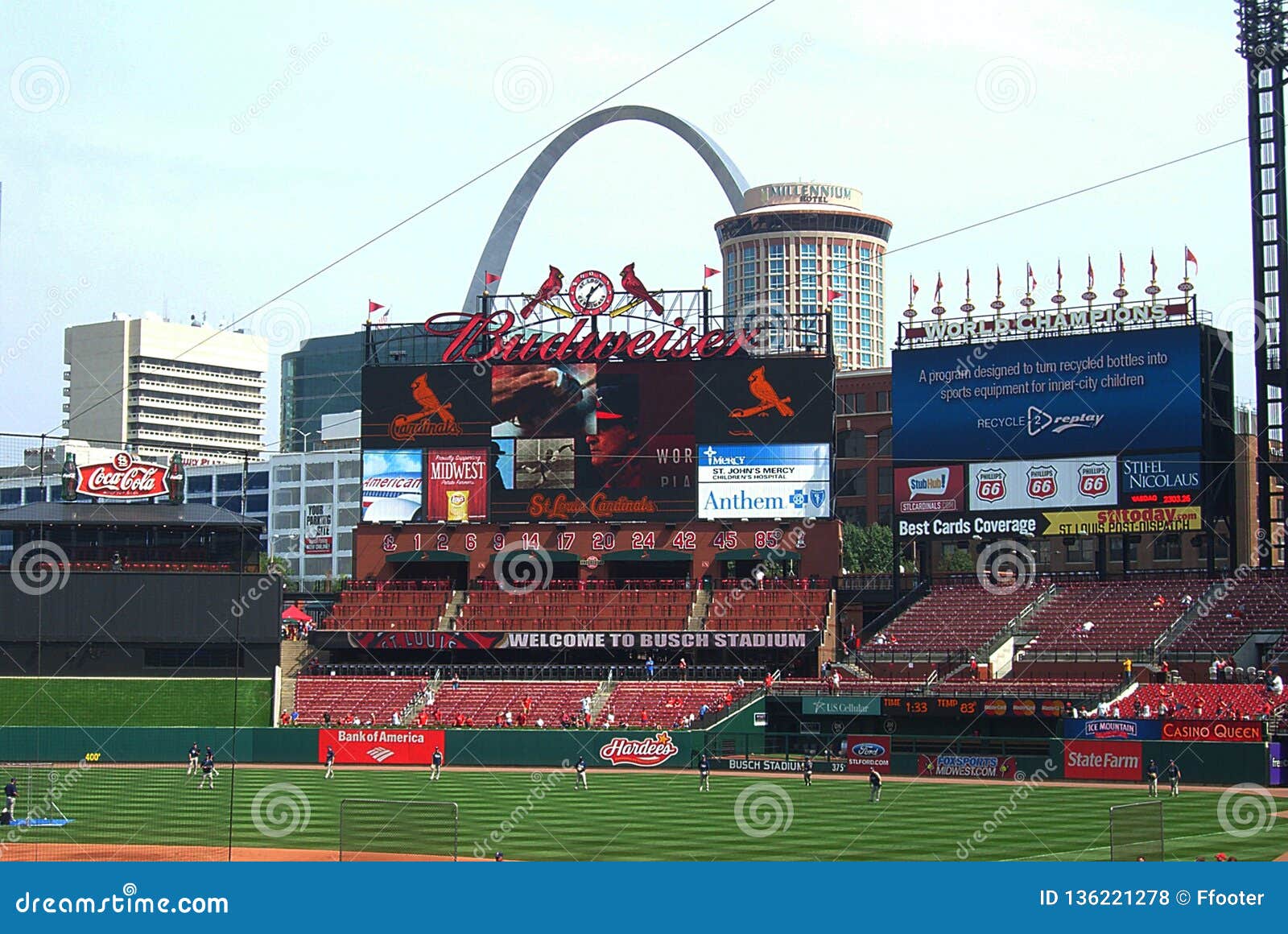 Busch Stadium - St. Louis Cardinals Editorial Stock Photo - Image of buildings, cards: 136221278